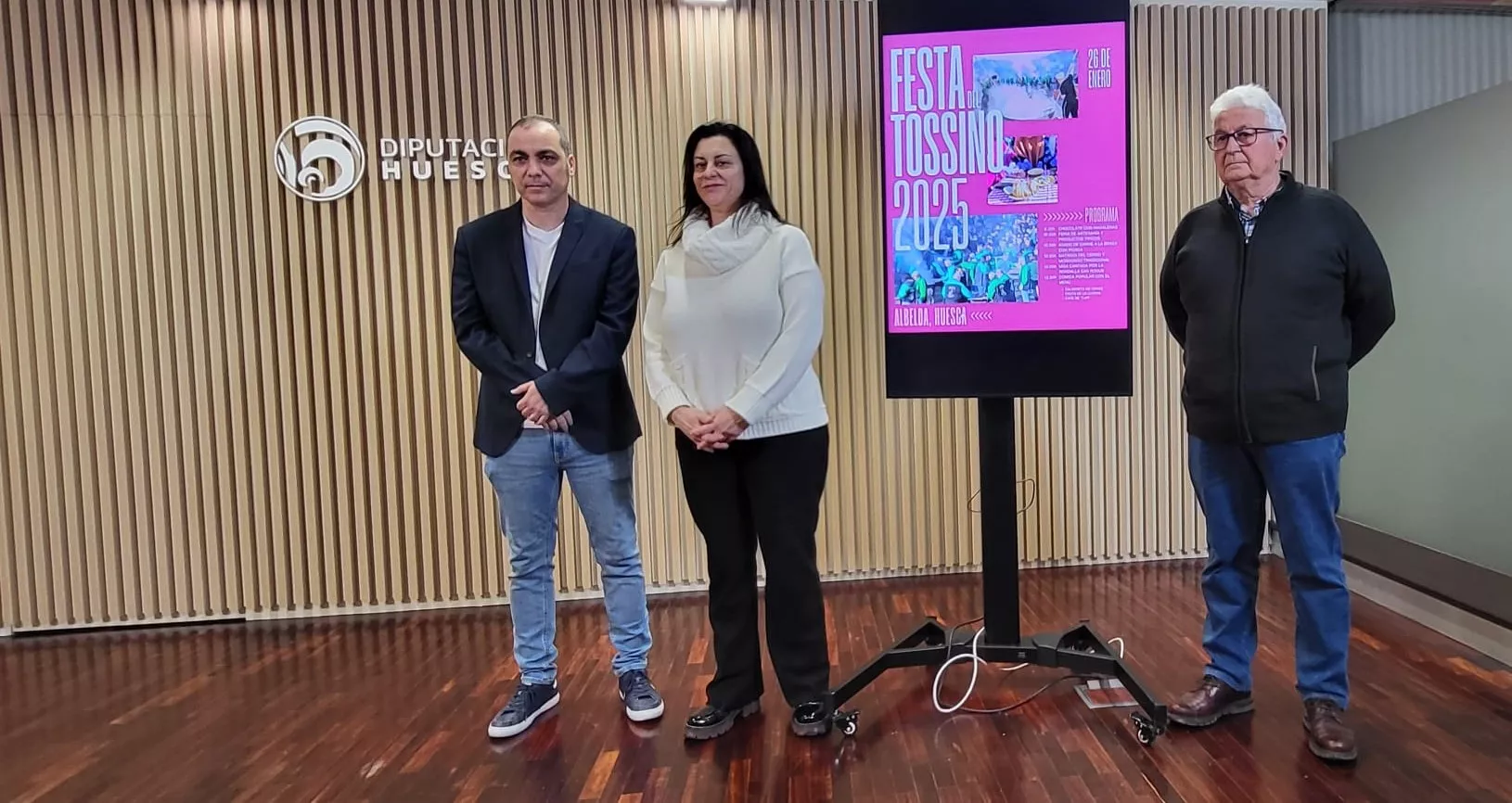 Carlos Sampériz, María Ángeles Roca y Pedro Gracia han presentado la 36 edición de la Festa del Tossino. 
