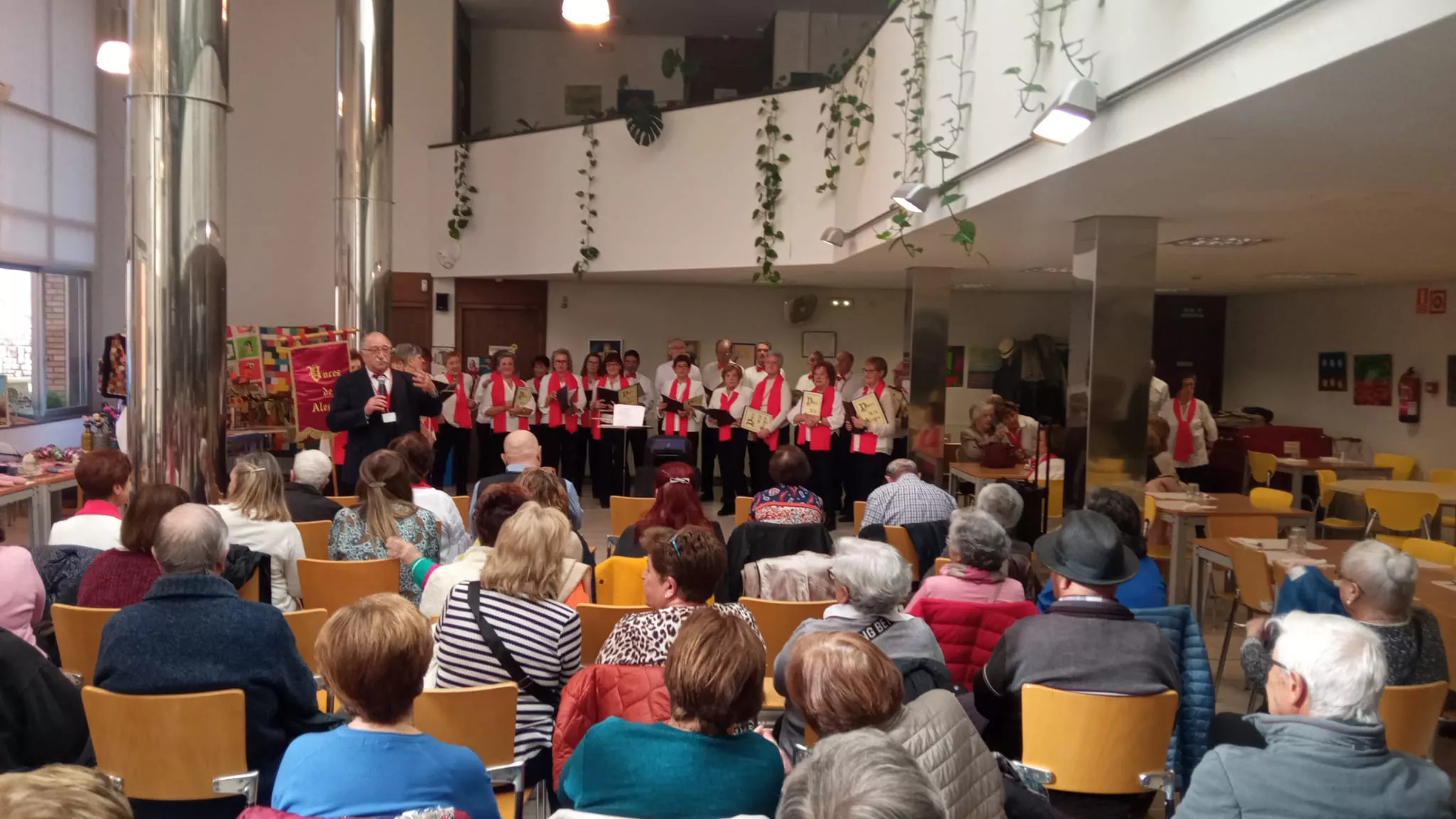  jornada de puertas abiertas del Hogar de Mayores de Huesca 
