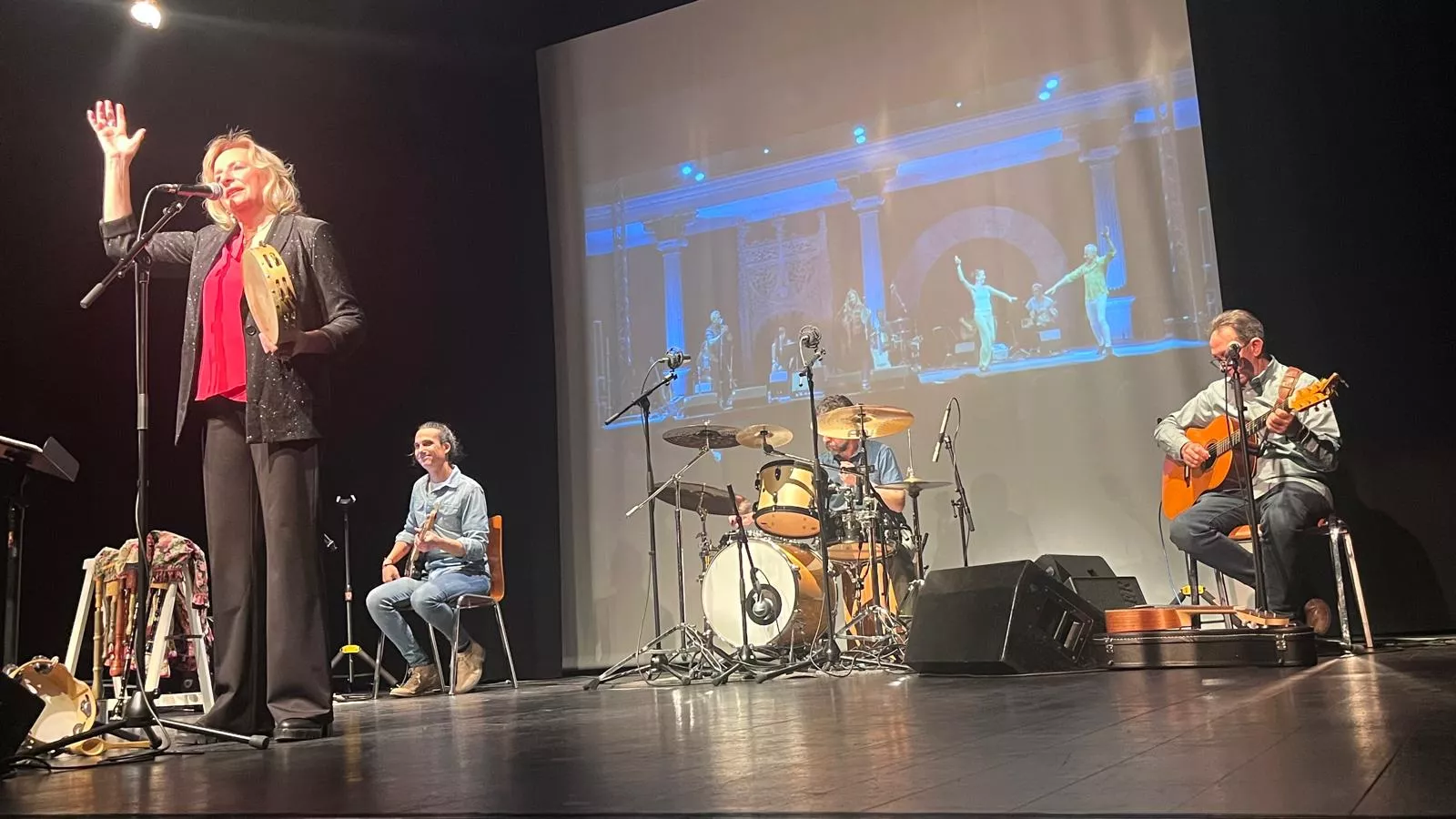 Concierto de Olga y los Ministriles “15 Aniversario” en Huesca. Foto Mercedes Manterola