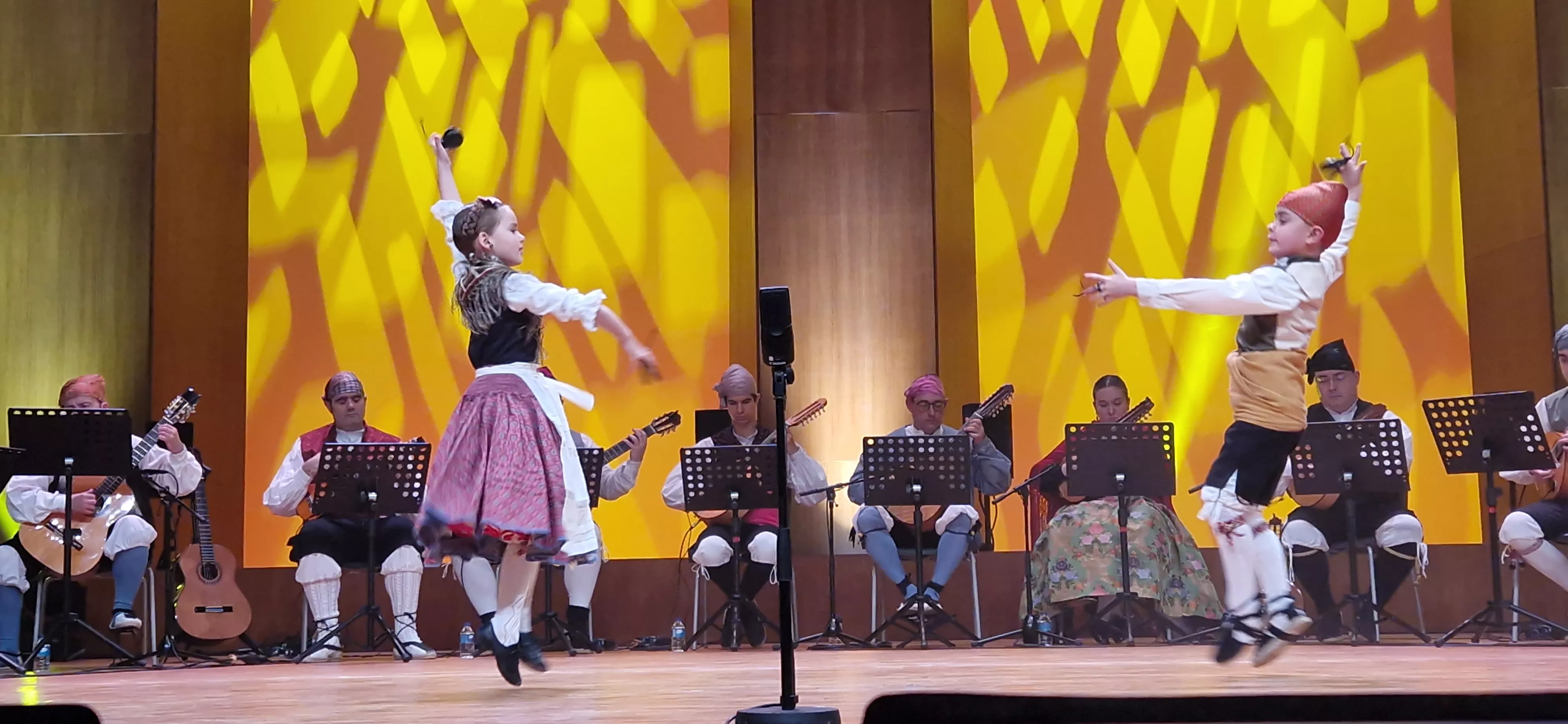 Final benjamín, infantil, juvenil y veteranos del XXXII Certamen Nacional de Jota Ciudad de Huesca. Foto Myriam Martínez