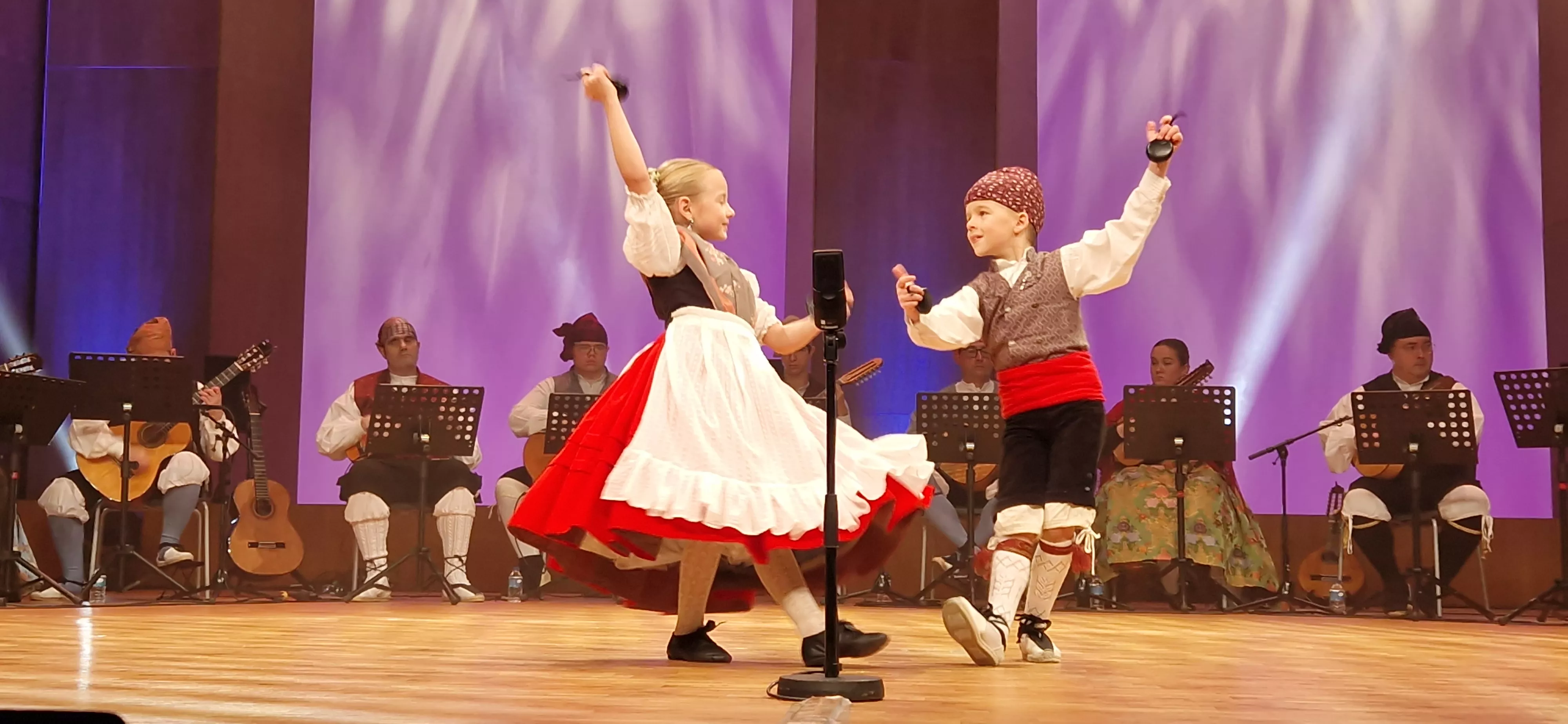 Final benjamín, infantil, juvenil y veteranos del XXXII Certamen Nacional de Jota Ciudad de Huesca. Foto Myriam Martínez