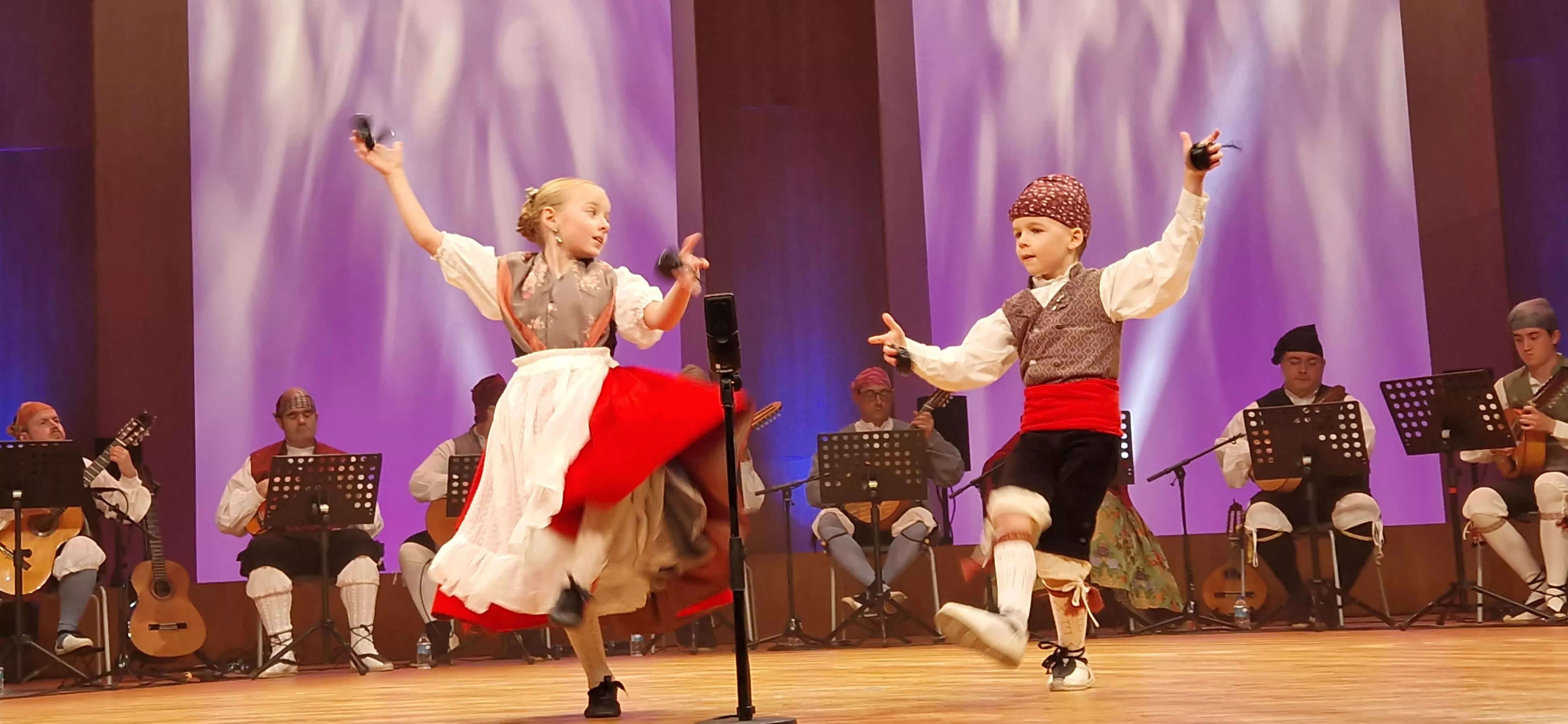 Final benjamín, infantil, juvenil y veteranos del XXXII Certamen Nacional de Jota Ciudad de Huesca. Foto Myriam Martínez