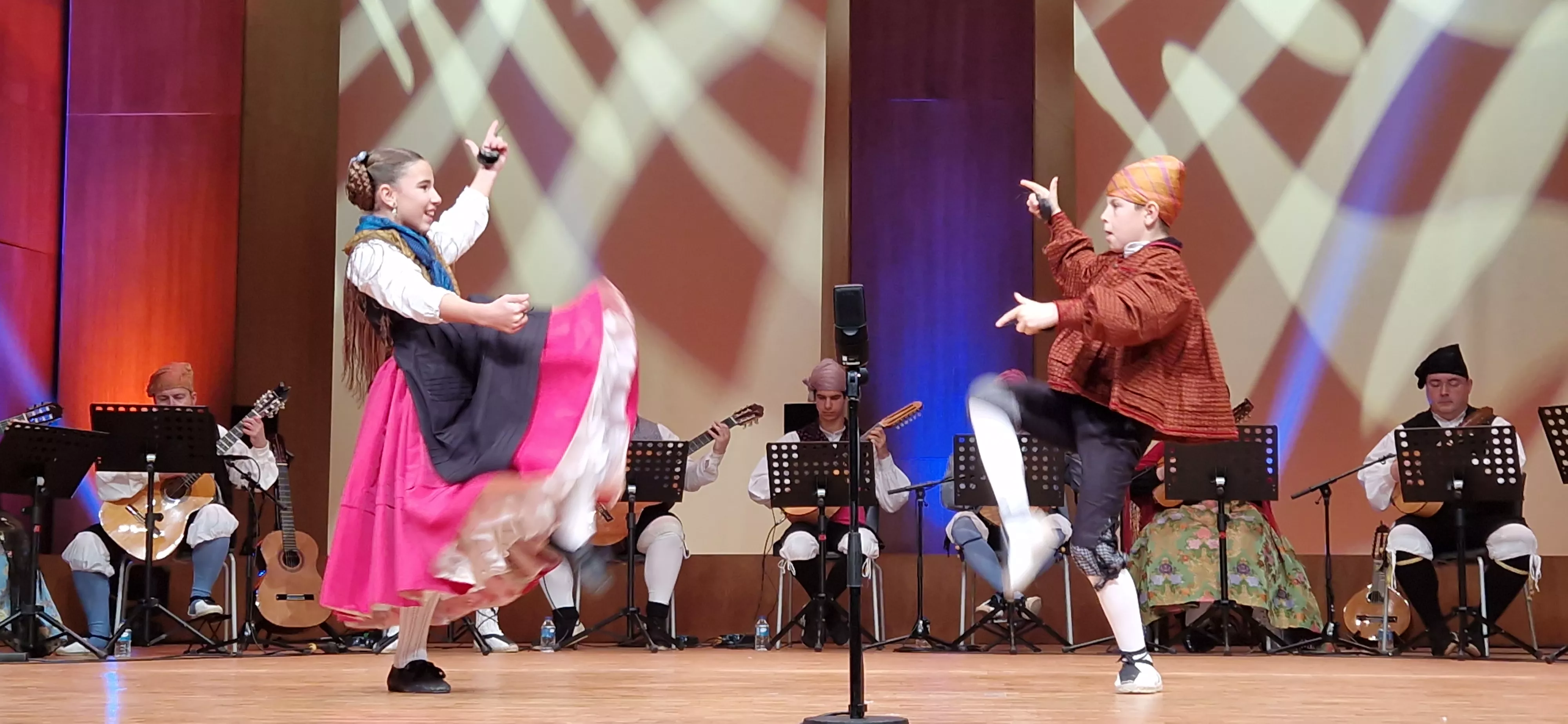 Final benjamín, infantil, juvenil y veteranos del XXXII Certamen Nacional de Jota Ciudad de Huesca. Foto Myriam Martínez