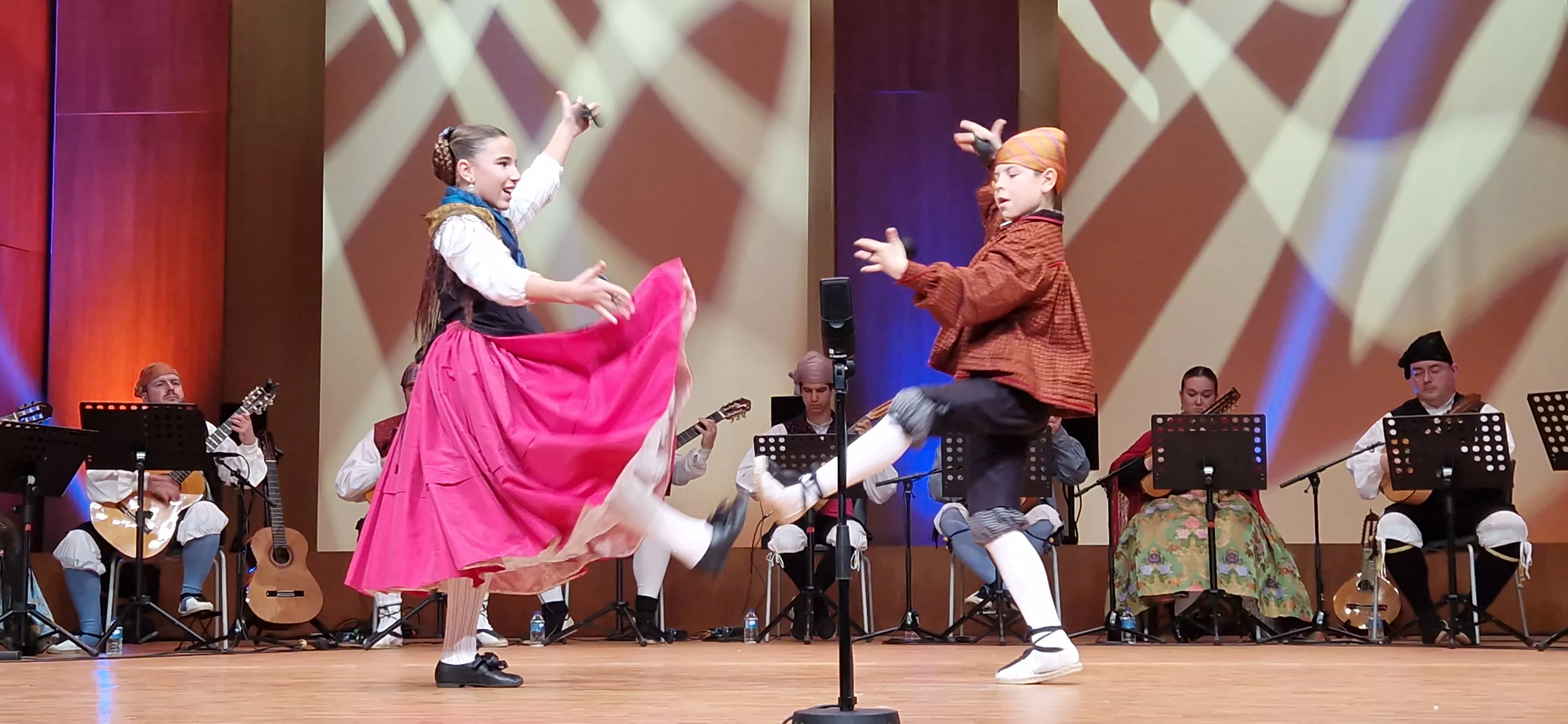 Final benjamín, infantil, juvenil y veteranos del XXXII Certamen Nacional de Jota Ciudad de Huesca. Foto Myriam Martínez