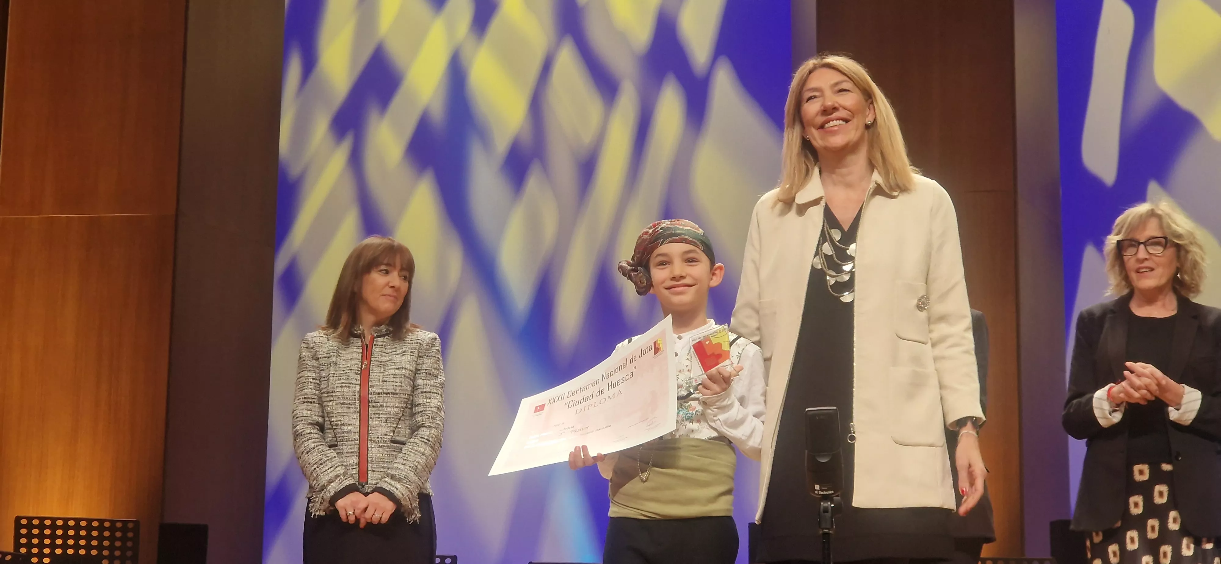 Final benjamín, infantil, juvenil y veteranos del XXXII Certamen Nacional de Jota Ciudad de Huesca. Foto Myriam Martínez