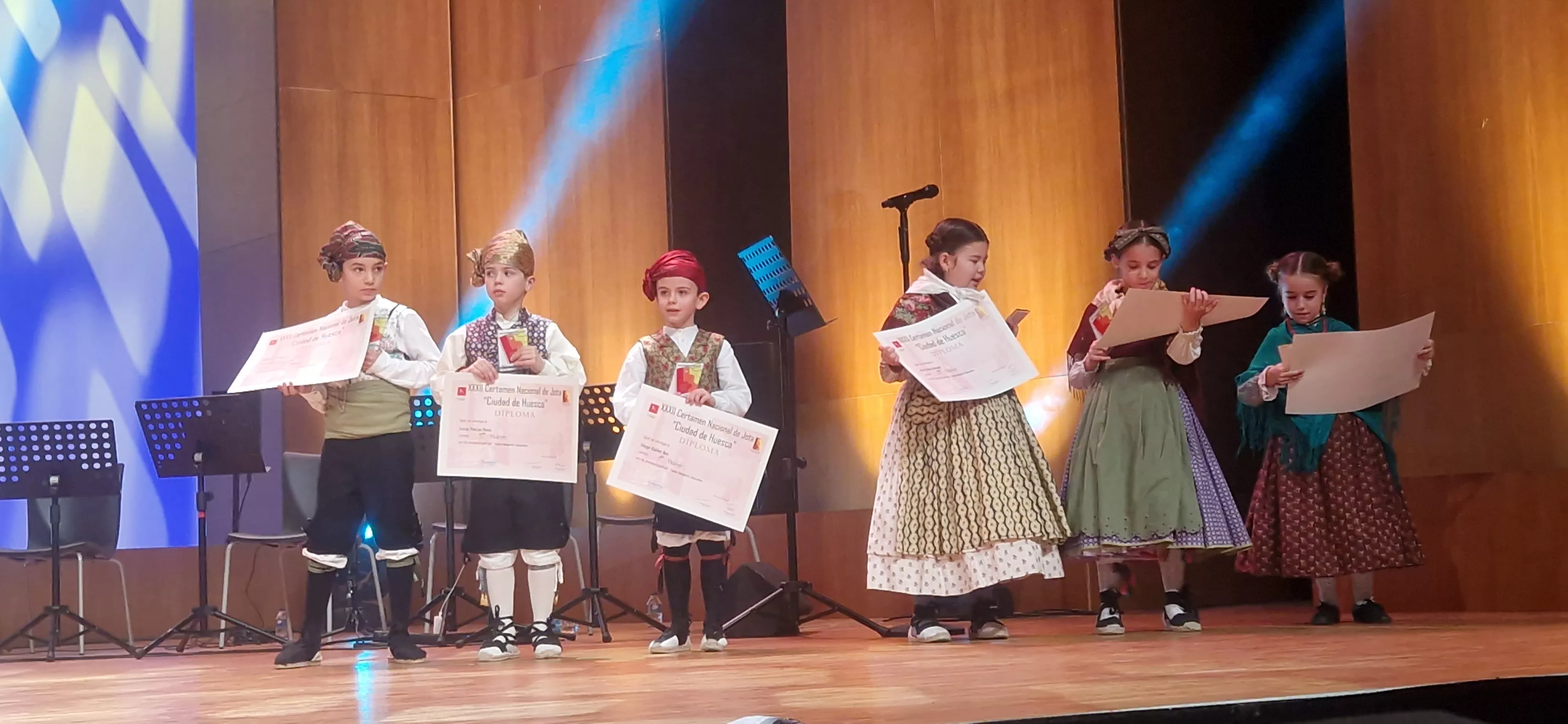 Final benjamín, infantil, juvenil y veteranos del XXXII Certamen Nacional de Jota Ciudad de Huesca. Foto Myriam Martínez