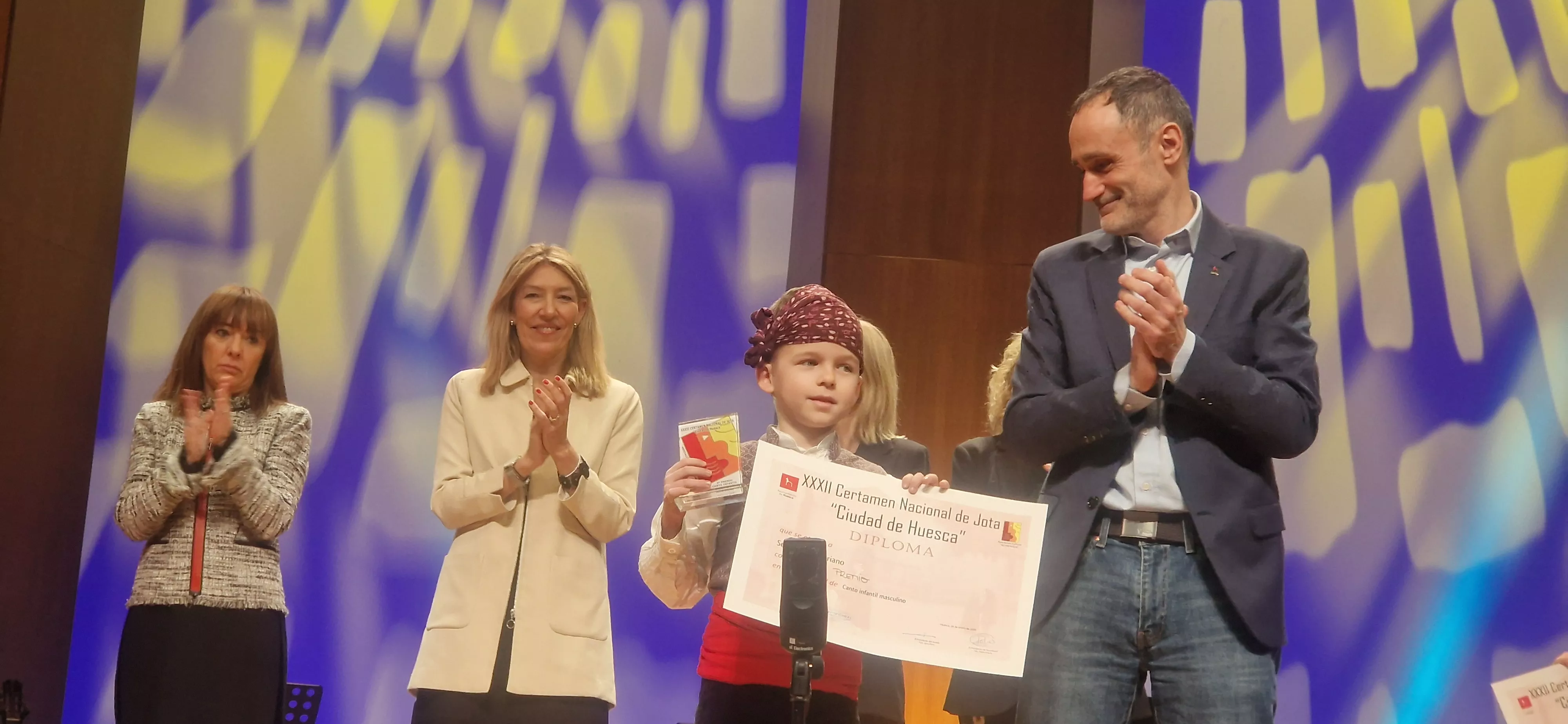 Final benjamín, infantil, juvenil y veteranos del XXXII Certamen Nacional de Jota Ciudad de Huesca. Foto Myriam Martínez