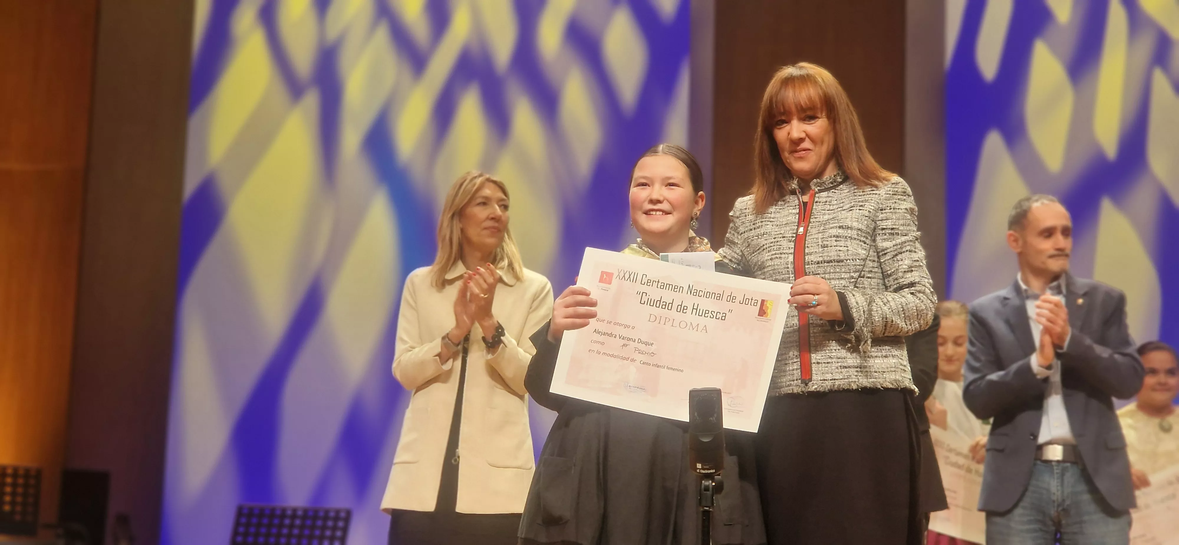 Final benjamín, infantil, juvenil y veteranos del XXXII Certamen Nacional de Jota Ciudad de Huesca. Foto Myriam Martínez