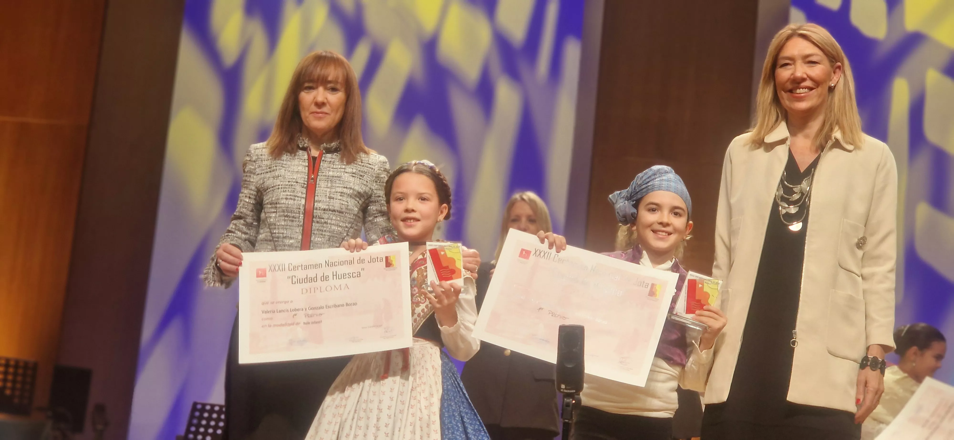 Final benjamín, infantil, juvenil y veteranos del XXXII Certamen Nacional de Jota Ciudad de Huesca. Foto Myriam Martínez