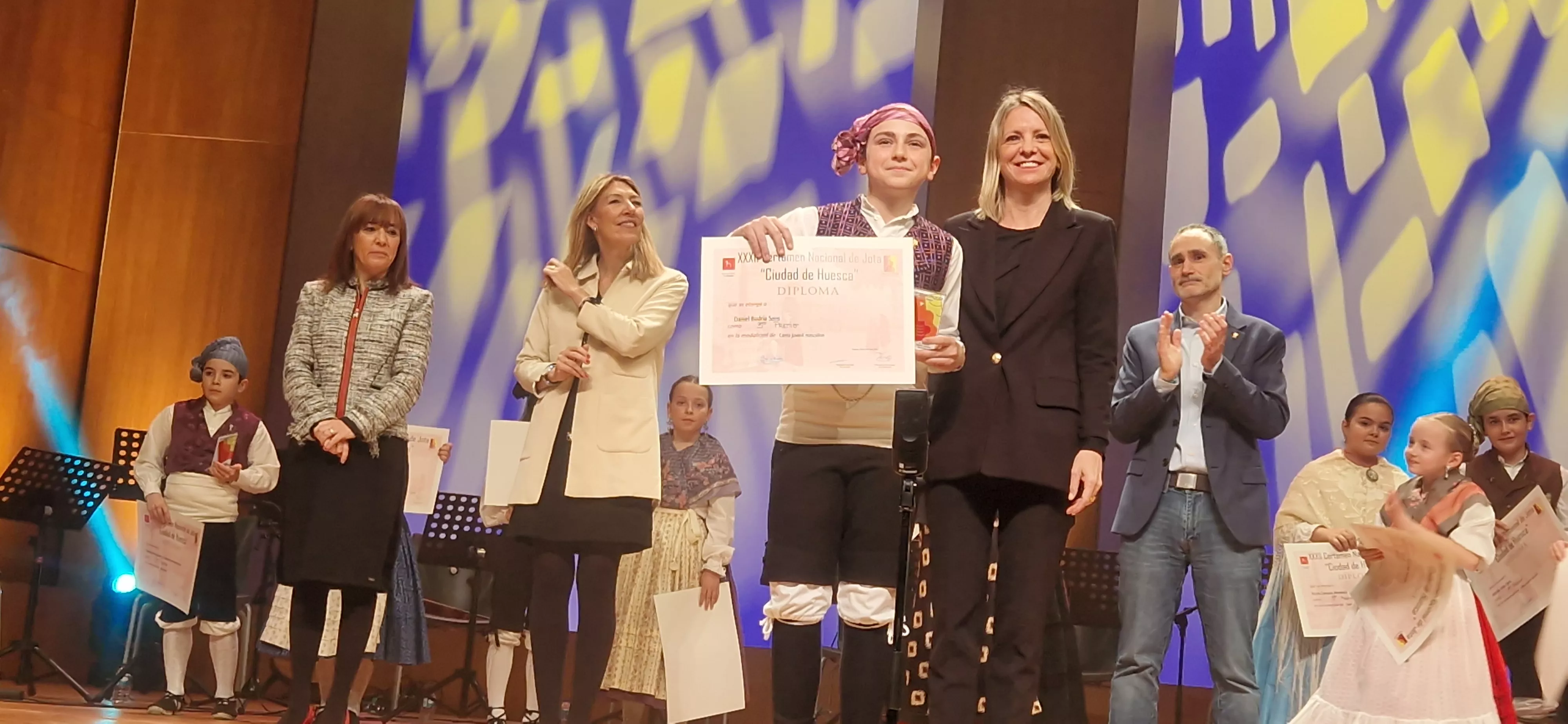 Final benjamín, infantil, juvenil y veteranos del XXXII Certamen Nacional de Jota Ciudad de Huesca. Foto Myriam Martínez