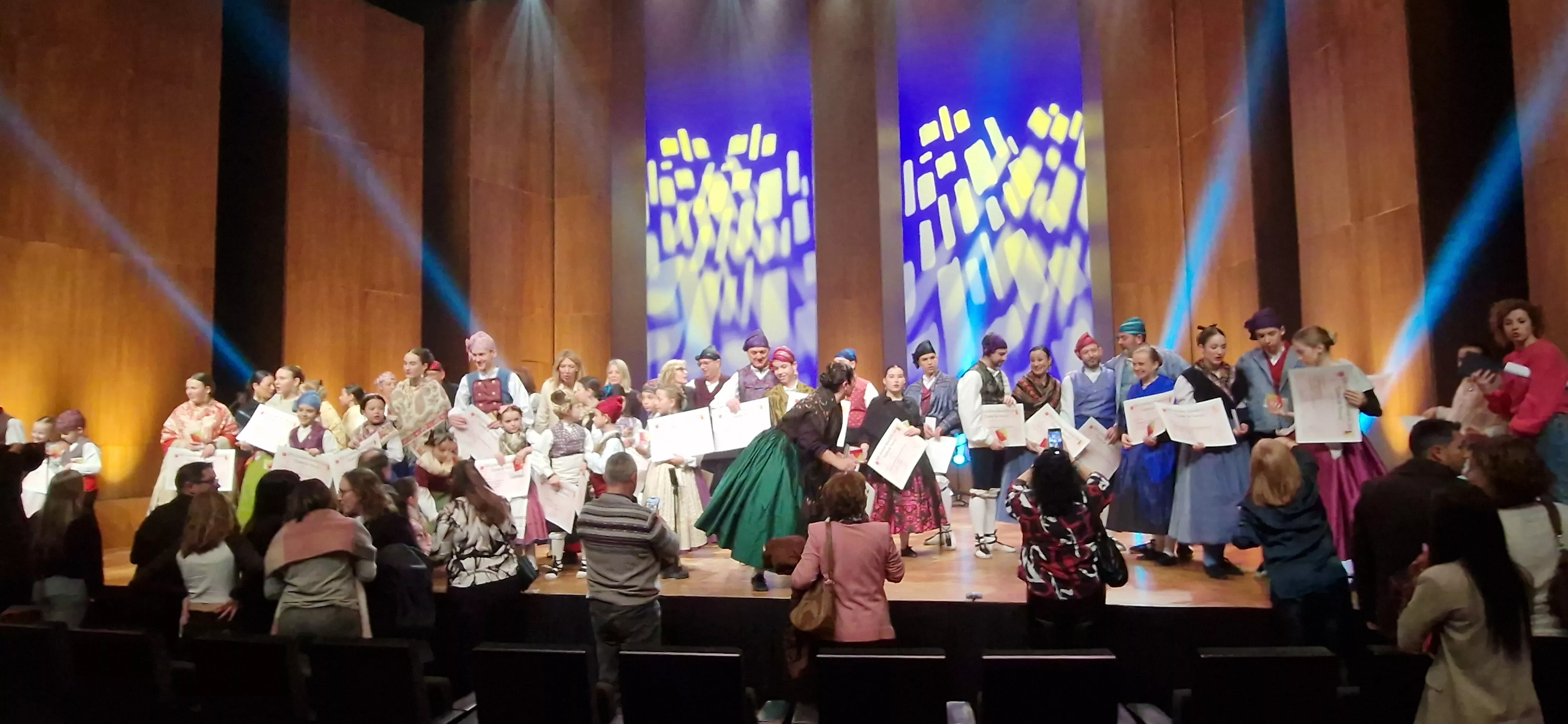 Final benjamín, infantil, juvenil y veteranos del XXXII Certamen Nacional de Jota Ciudad de Huesca. Foto Myriam Martínez