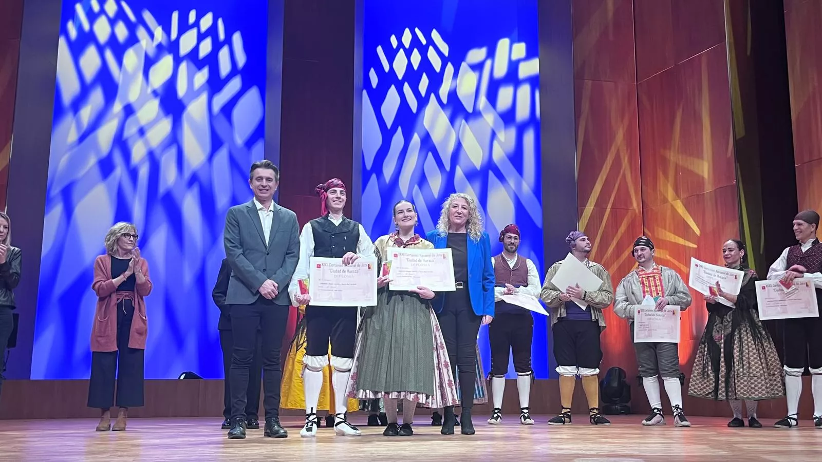 Final de canto, baile y dúos y el extraordinario del Certamen Nacional de Jota Ciudad de Huesca. Foto Mercedes Manterola
