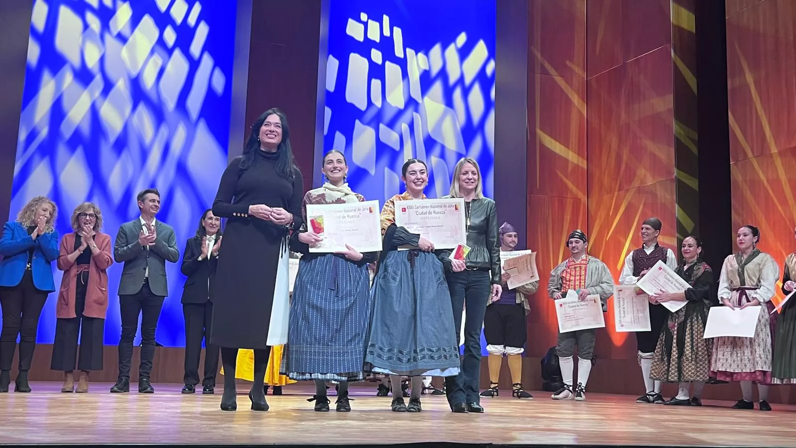 Final de canto, baile y dúos y el extraordinario del Certamen Nacional de Jota Ciudad de Huesca. Foto Mercedes Manterola