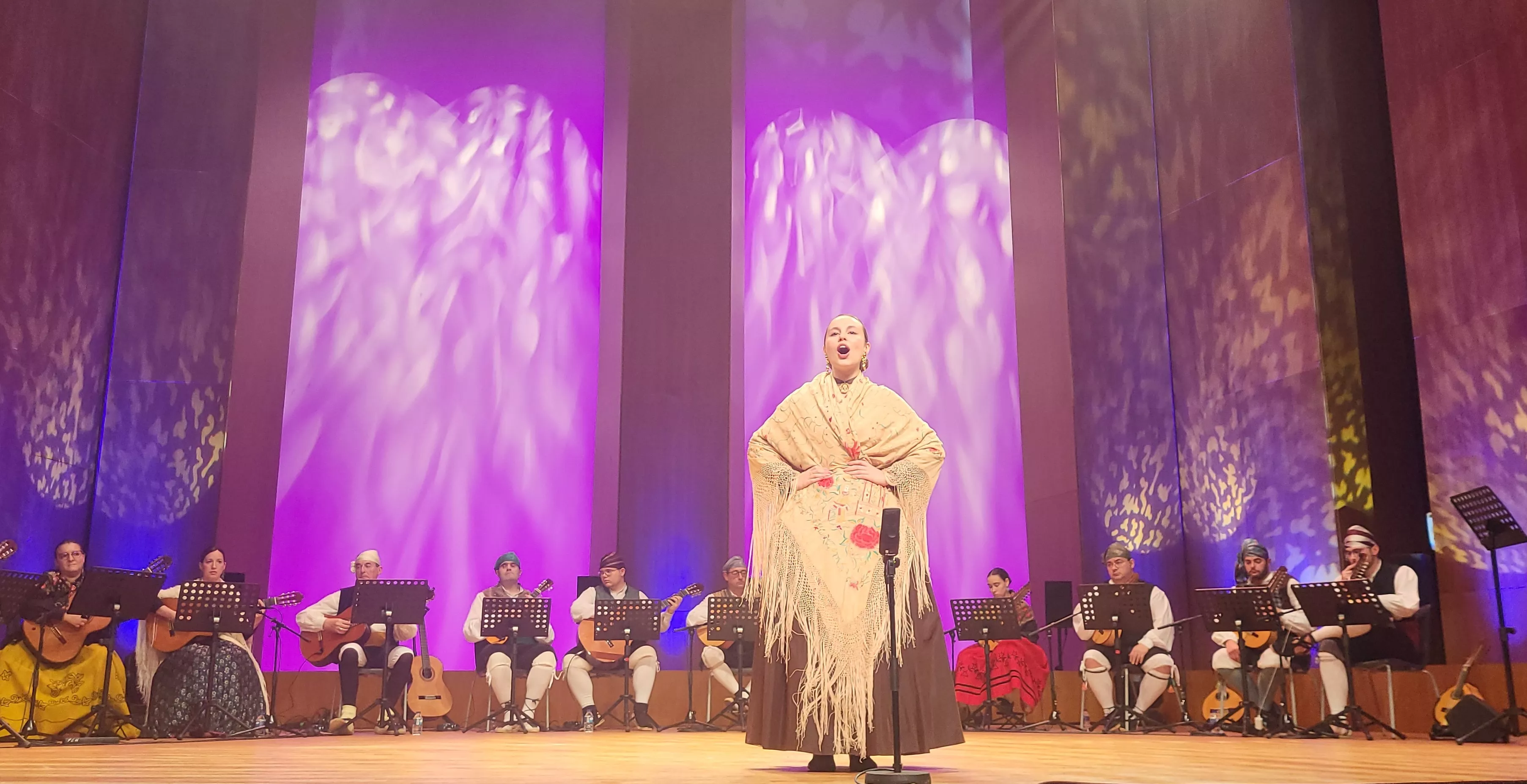 Final de canto, baile y dúos y el extraordinario del Certamen Nacional de Jota Ciudad de Huesca. Foto Mercedes Manterola