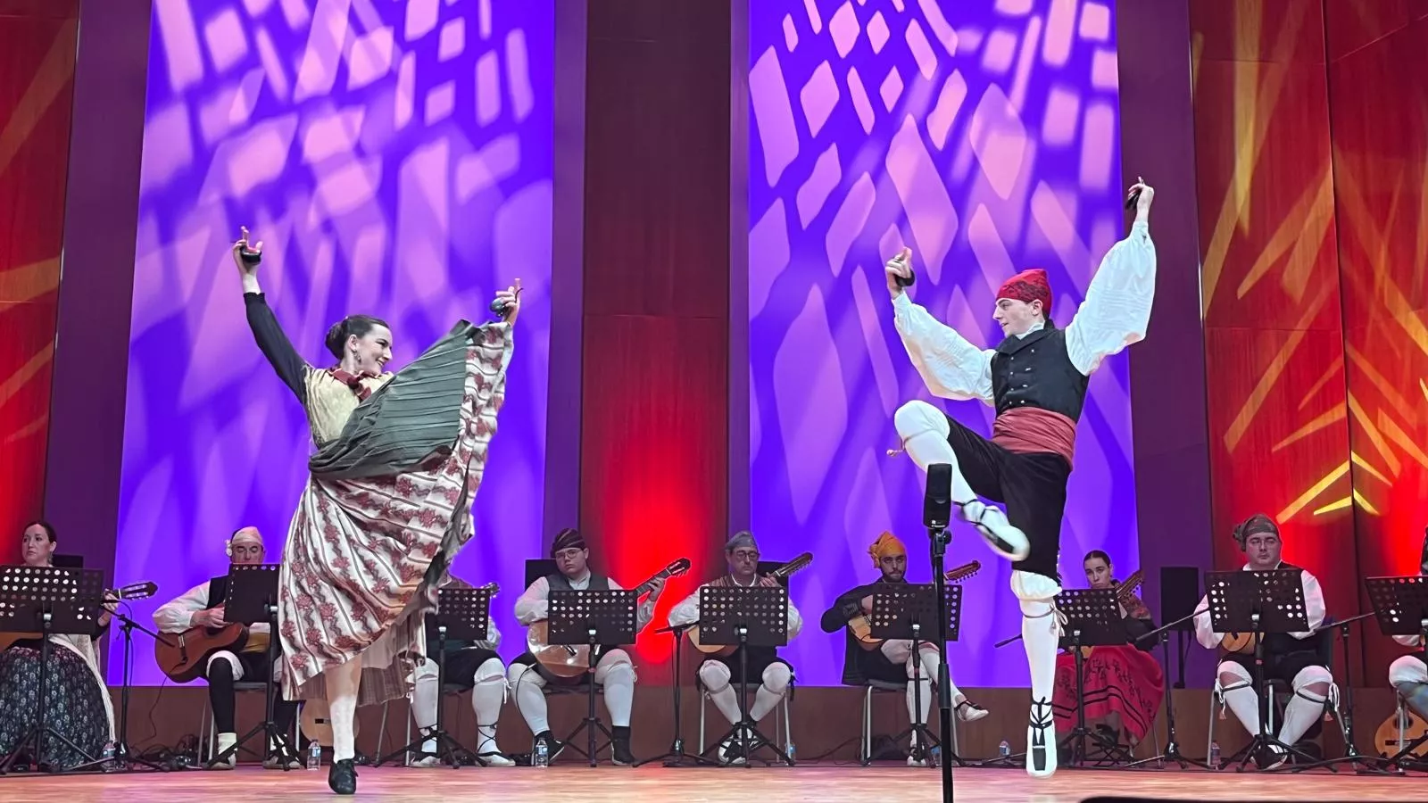 Final de canto, baile y dúos y el extraordinario del Certamen Nacional de Jota Ciudad de Huesca. Foto Mercedes Manterola