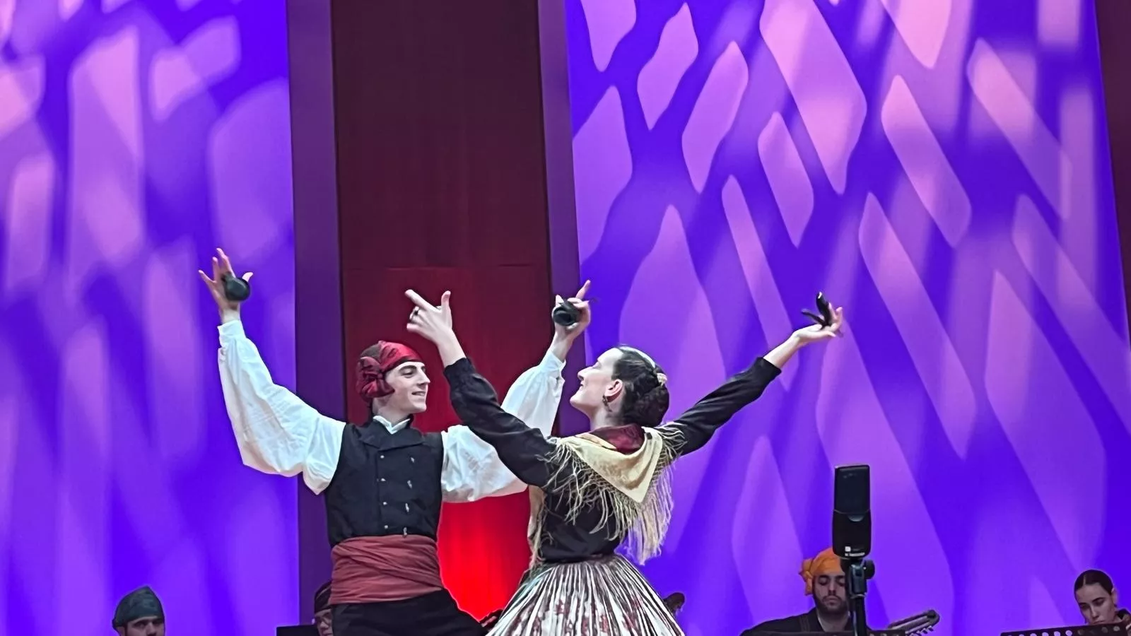 Final de canto, baile y dúos y el extraordinario del Certamen Nacional de Jota Ciudad de Huesca. Foto Mercedes Manterola