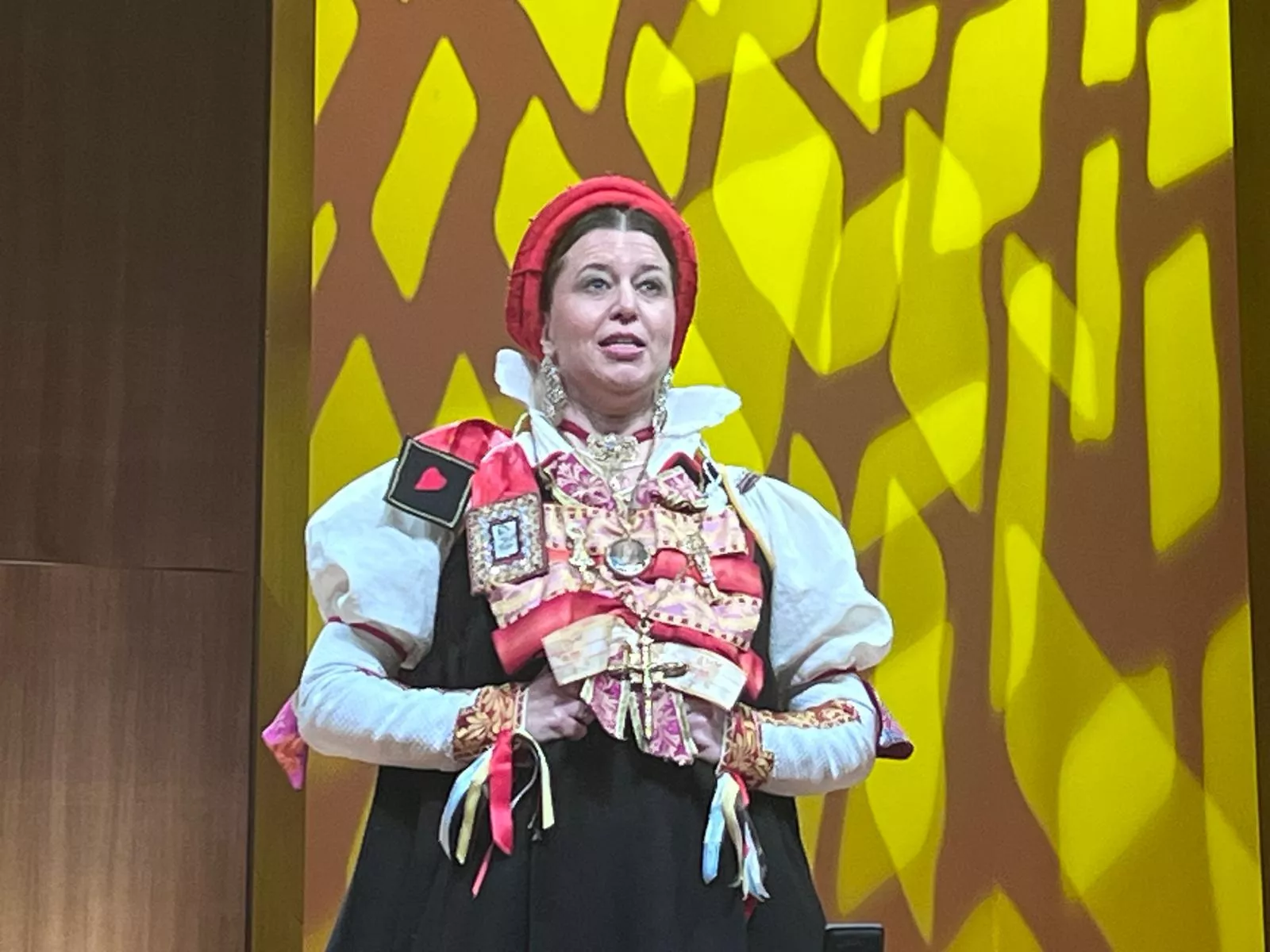 Final de canto, baile y dúos y el extraordinario del Certamen Nacional de Jota Ciudad de Huesca. Foto Mercedes Manterola
