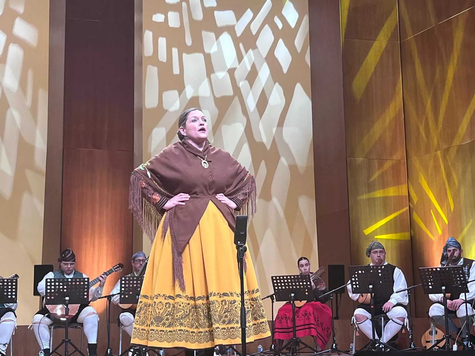 Final de canto, baile y dúos y el extraordinario del Certamen Nacional de Jota Ciudad de Huesca. Foto Mercedes Manterola