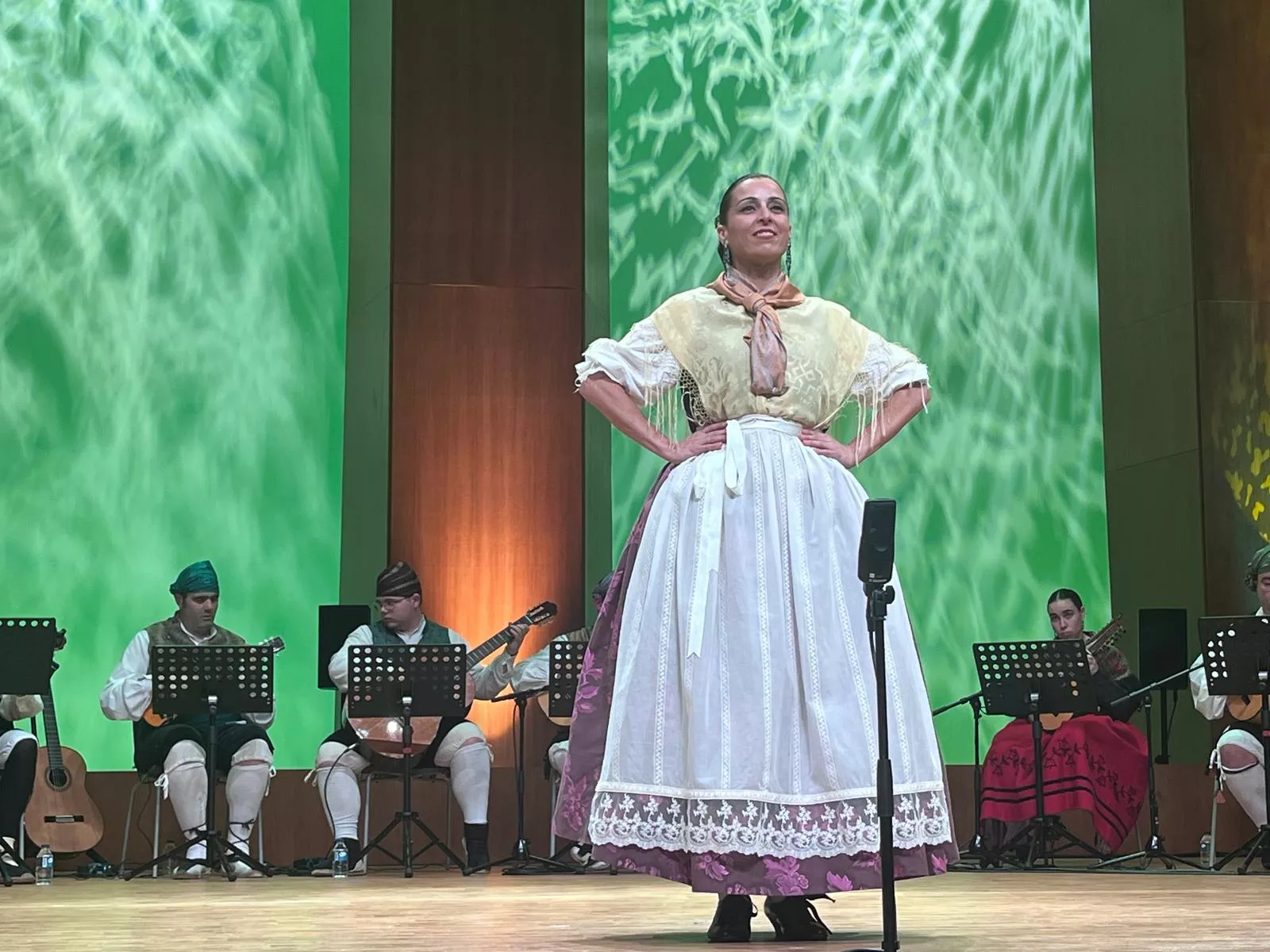 Final de canto, baile y dúos y el extraordinario del Certamen Nacional de Jota Ciudad de Huesca. Foto Mercedes Manterola