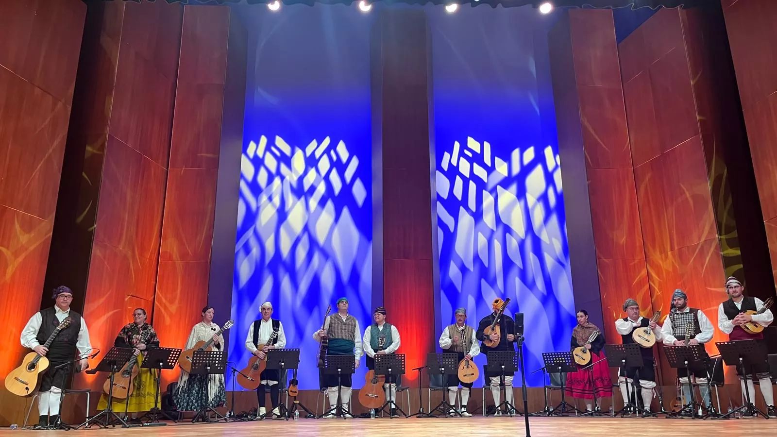 Final de canto, baile y dúos y el extraordinario del Certamen Nacional de Jota Ciudad de Huesca. Foto Mercedes Manterola