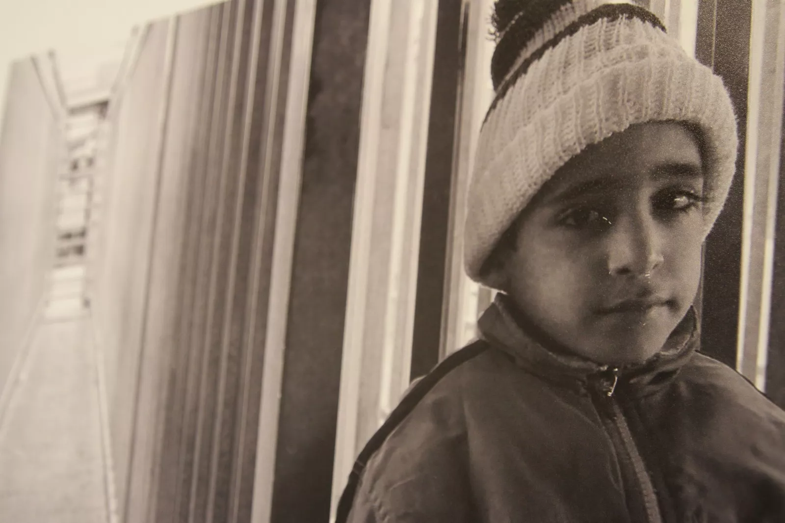 Exposición de Sandra  Barrilaro "De la ocupación al genocidio" en Huesca. Foto Carlos Neofato