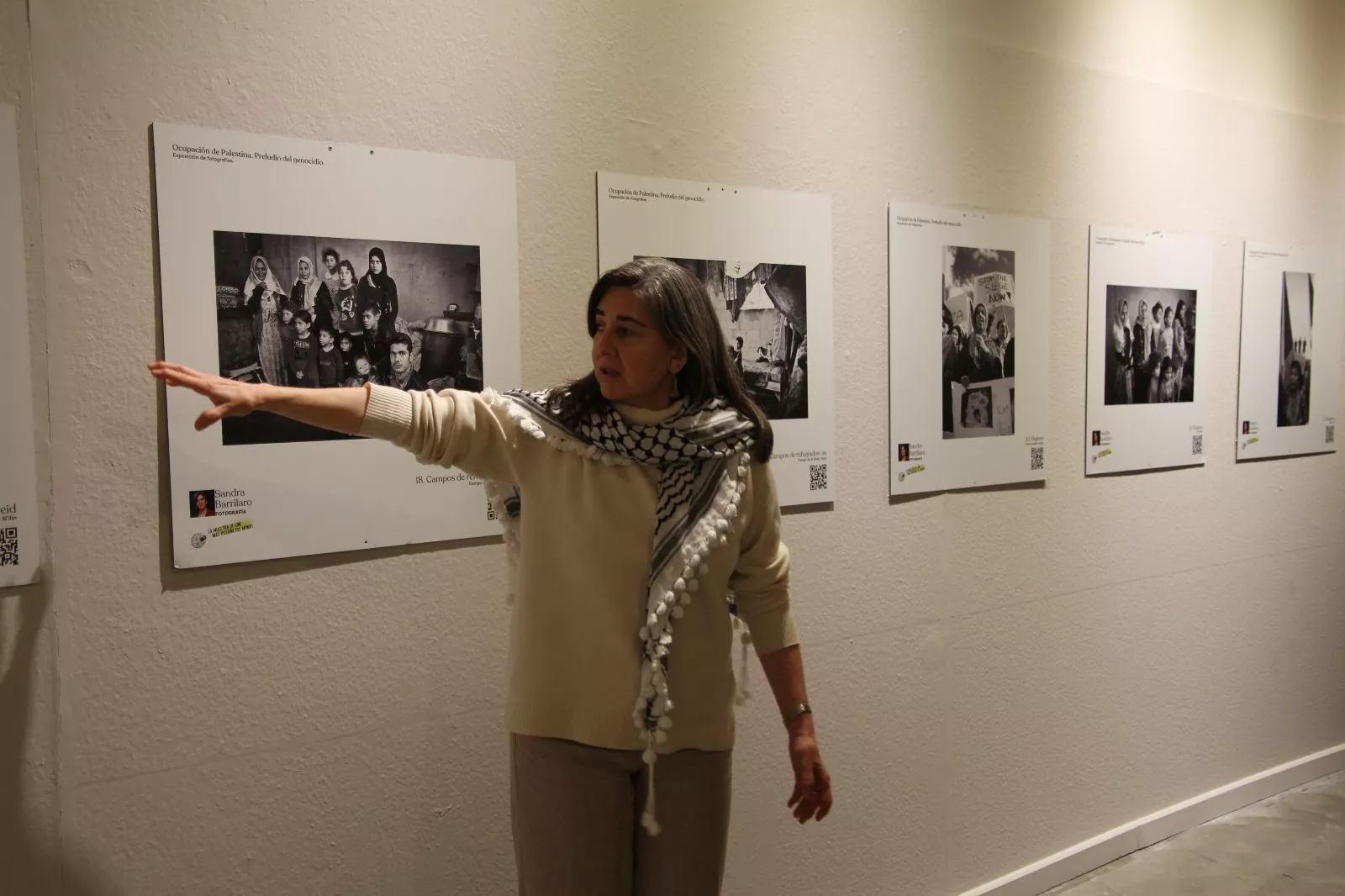 Exposición de Sandra  Barrilaro "De la ocupación al genocidio" en Huesca. Foto Carlos Neofato