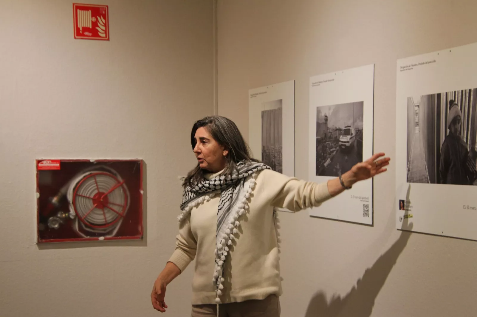 Exposición de Sandra  Barrilaro "De la ocupación al genocidio" en Huesca. Foto Carlos Neofato