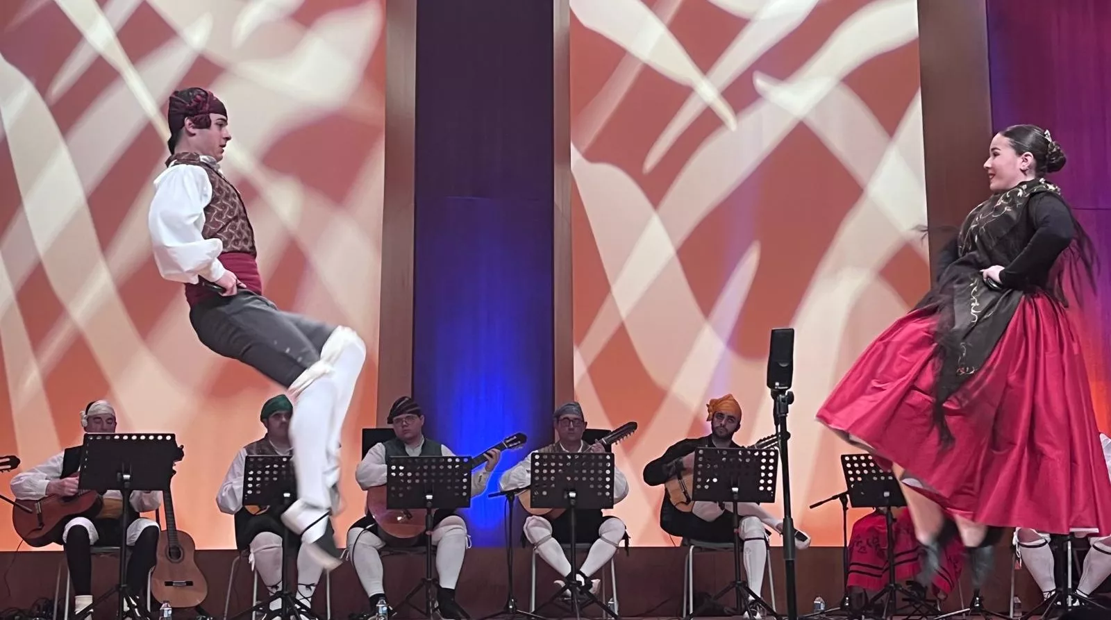 Final de canto, baile y dúos y el extraordinario del Certamen Nacional de Jota Ciudad de Huesca. Foto Mercedes Manterola