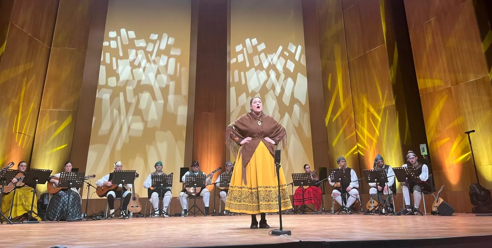 Final de canto, baile y dúos y el extraordinario del Certamen Nacional de Jota Ciudad de Huesca. Foto Mercedes Manterola