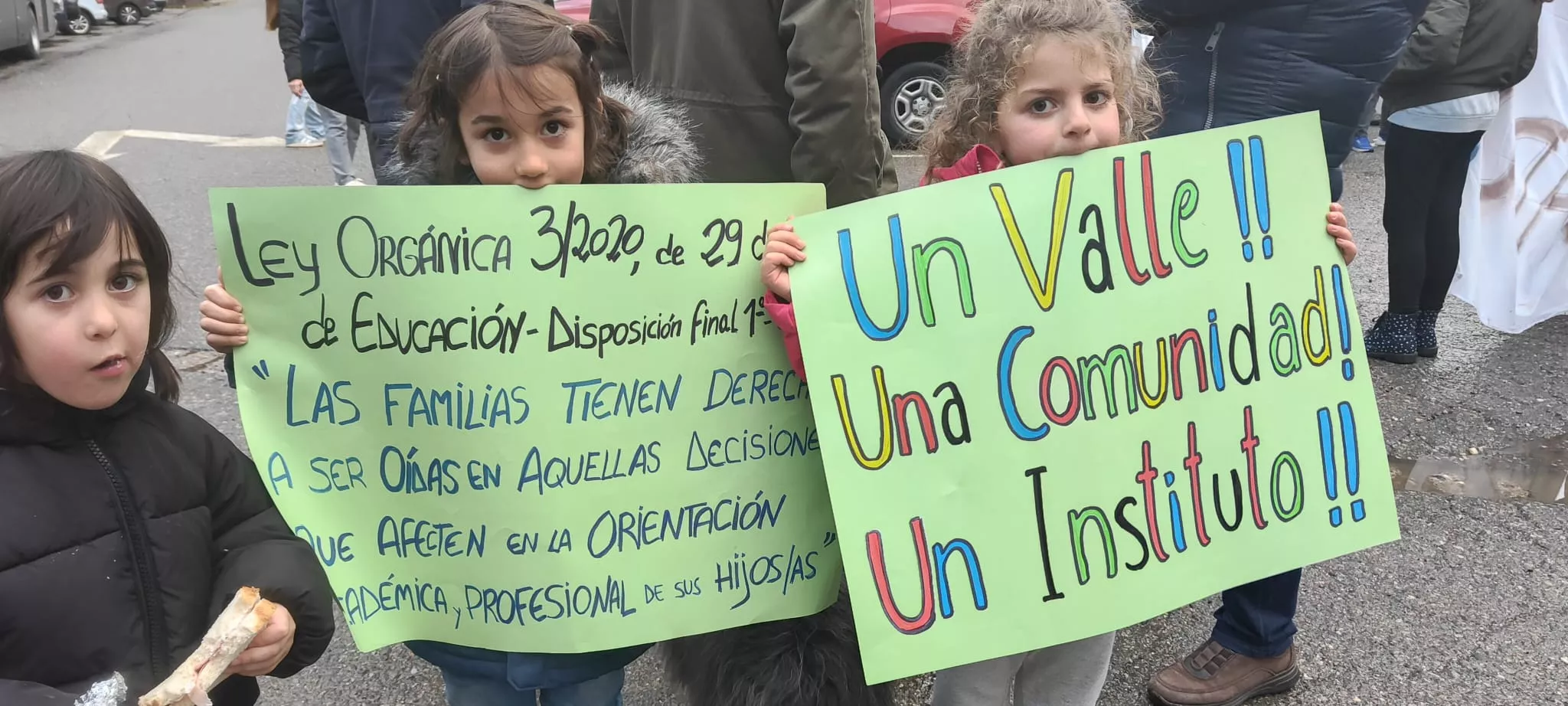 Concentración en Benasque para reivindicar "un sólo instituto".