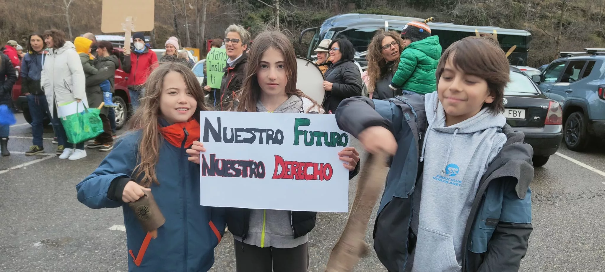 Concentración en Benasque para reivindicar "un sólo instituto".