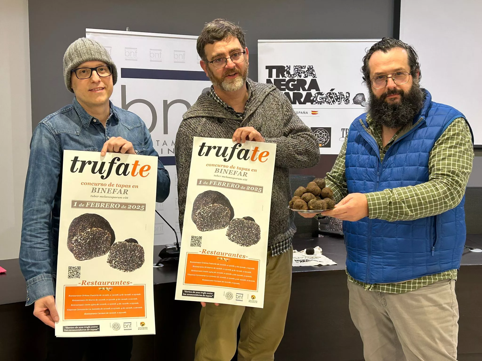 Miguel Ángel Pascual, David Royo y Pepe Isábal en la presentación de Trúfate en Binéfar