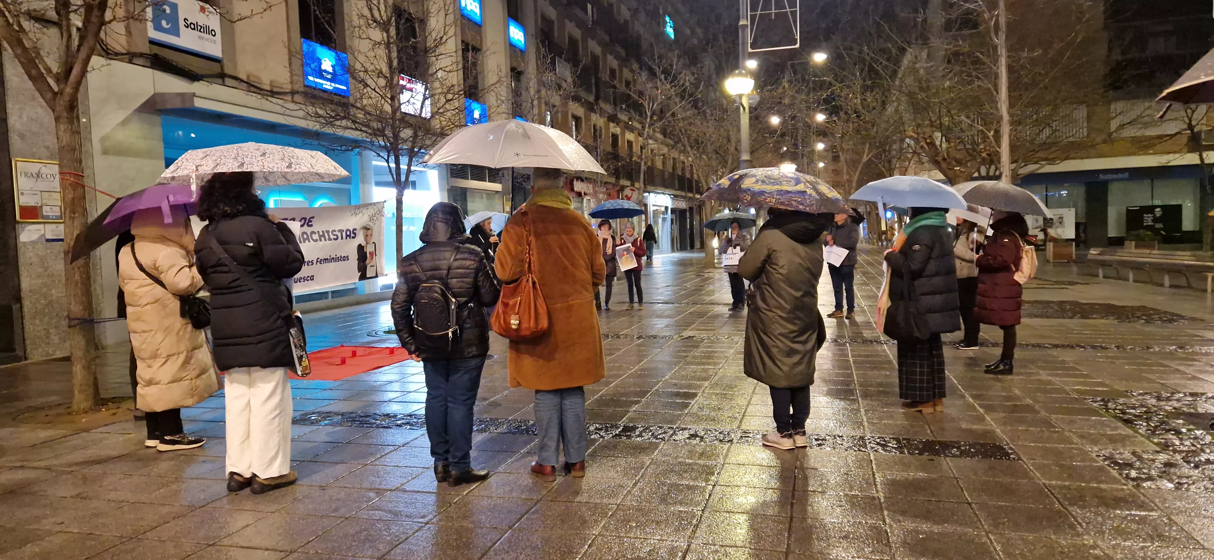 Concentración mensual en Huesca contra las violencias machistas. Foto Myriam Martínez 