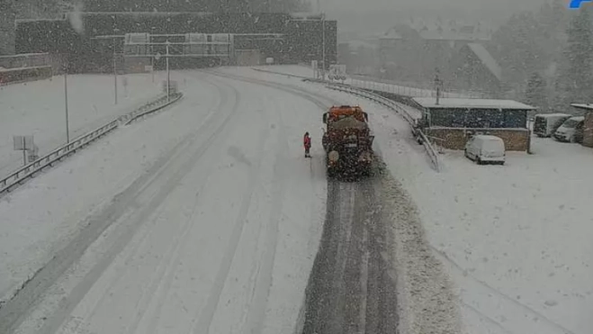 Acceso al túnel del Somport. Acceso al túnel del Somport.