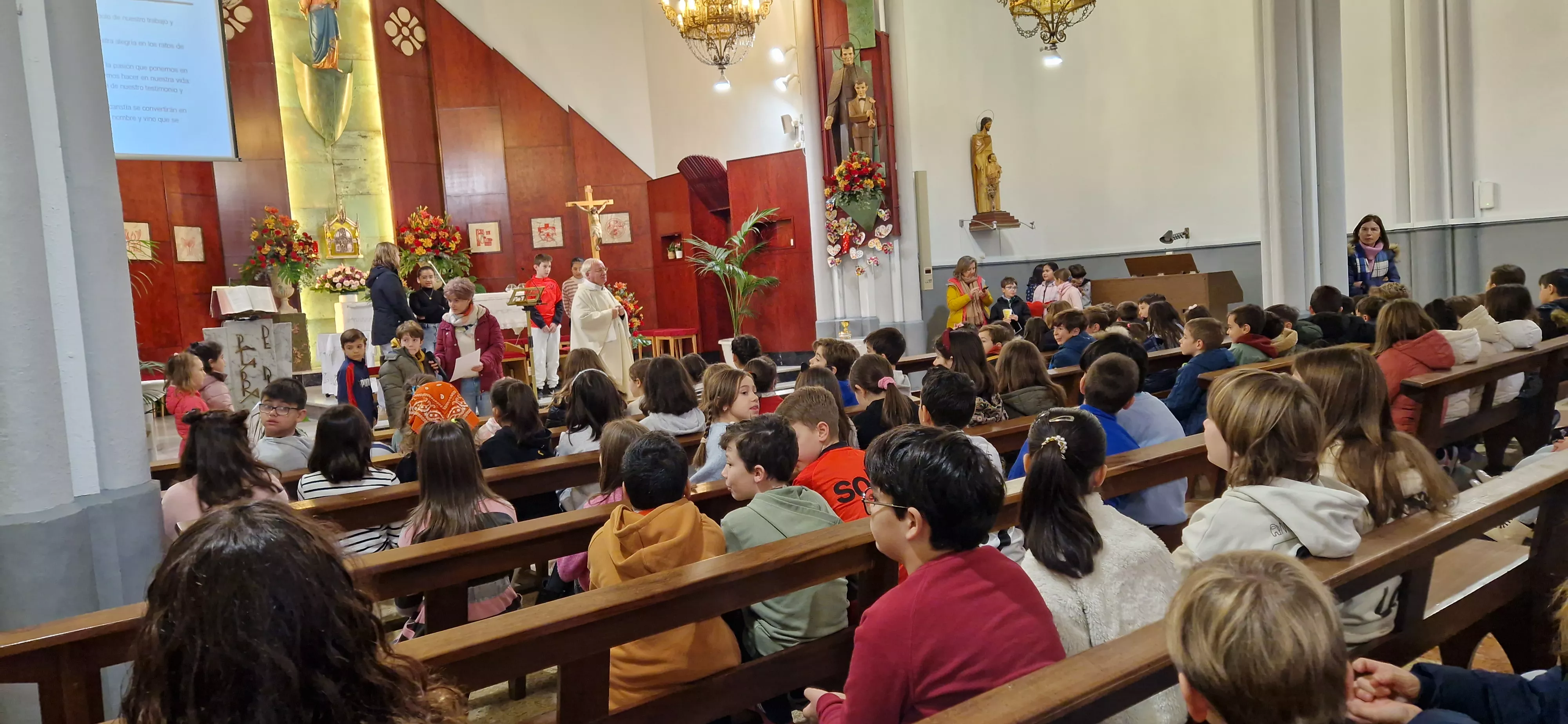 Fiesta de San Juan Bosco en el centro Salesianos de Huesca. Foto Myriam Martínez