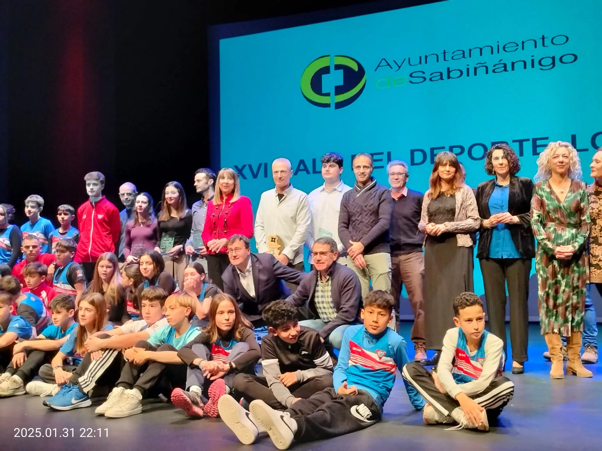 Foto de familia de los premiados. Foto: Andrés Alcaraz
