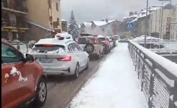 Atasco en Benasque