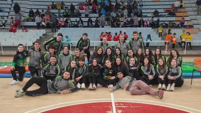 Monitores, voluntarios y profesores Monitores, voluntarios y profesores