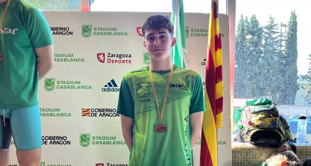 Martín Zapater bronce en los 400 libre junior 