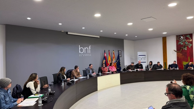 Los concejales durante el pleno extraordinario Los concejales durante el pleno extraordinario