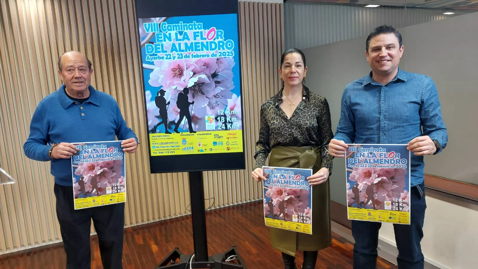 José Antonio Sarasa, Lola Ibort y Antonio Biescas en la presentación de la VIII Caminata en la Flor del Almendro