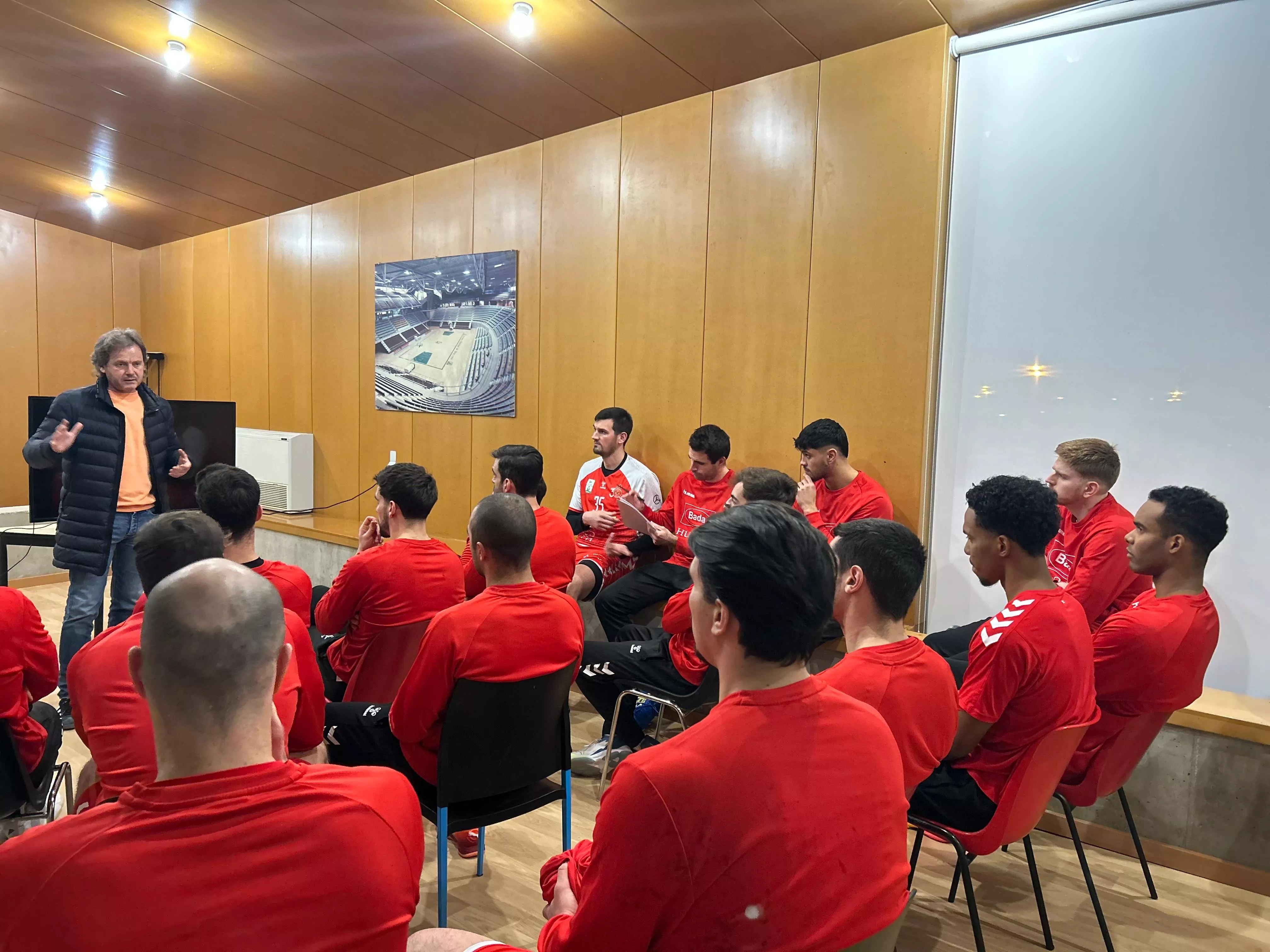 Imágenes del taller de integridad impartido por LaLiga a Bada Huesca