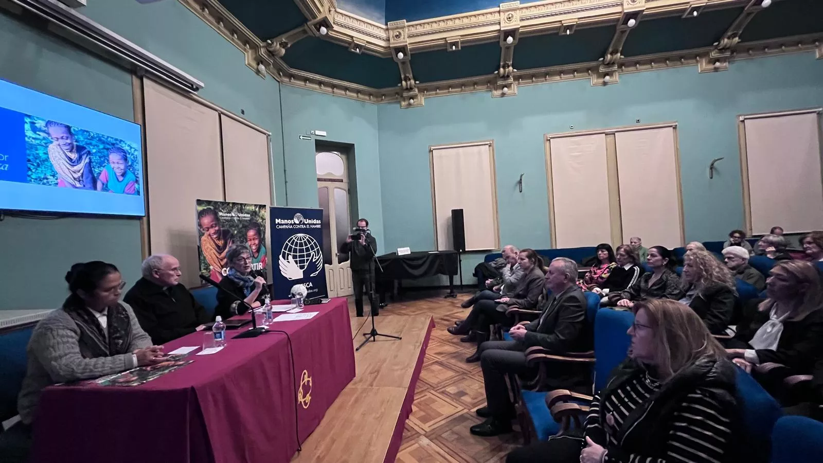 Presentación de la campaña de Manos Unidas en Huesca. Foto Mercedes Manterola Presentación de la campaña de Manos Unidas en Huesca. Foto Mercedes Manterola