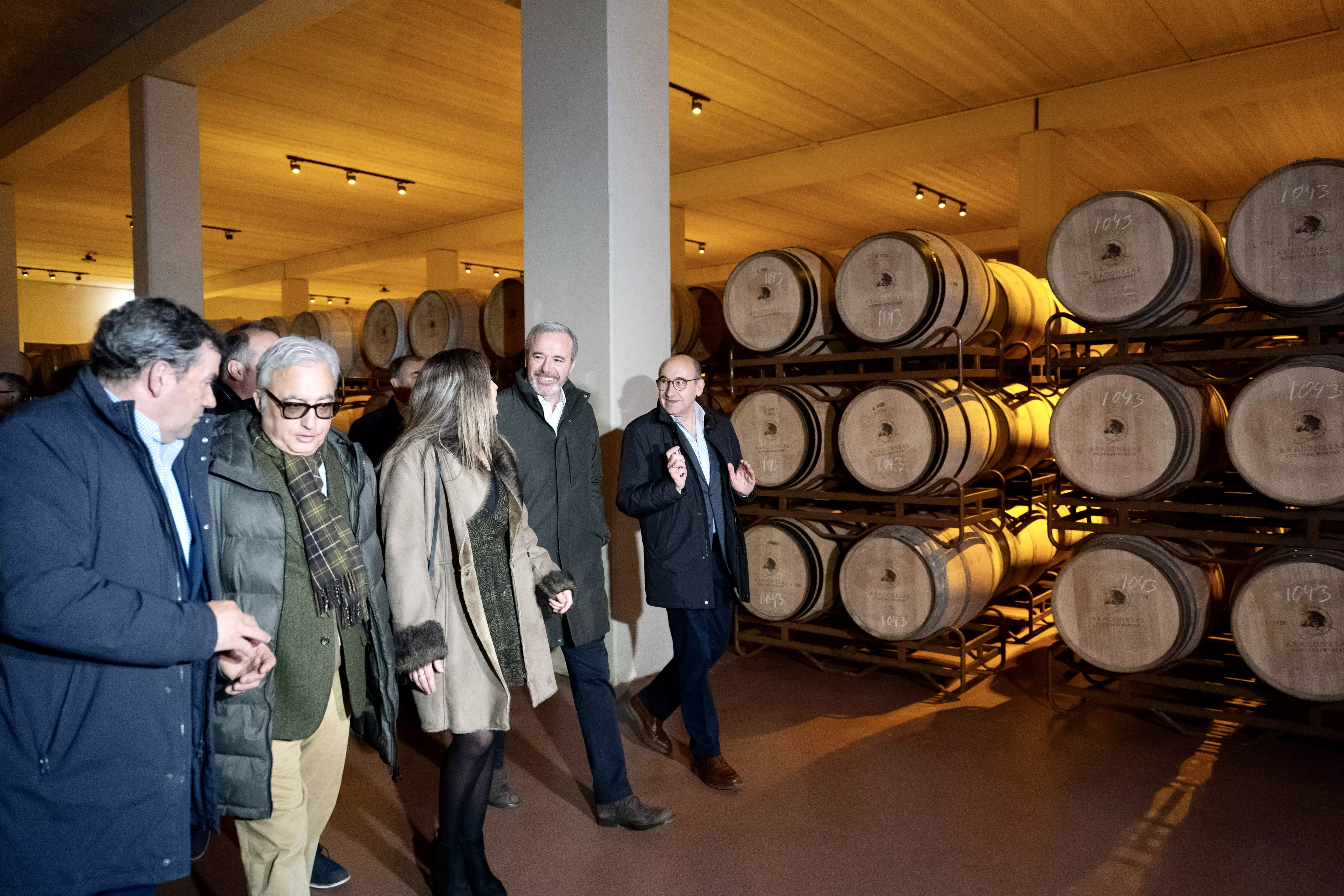 Jorge Azcón y  Javier Rincón en la Comarca de Campo de Borja, donde el presidente aragonés ha anunciado ayudas al sector del vino aragonés.