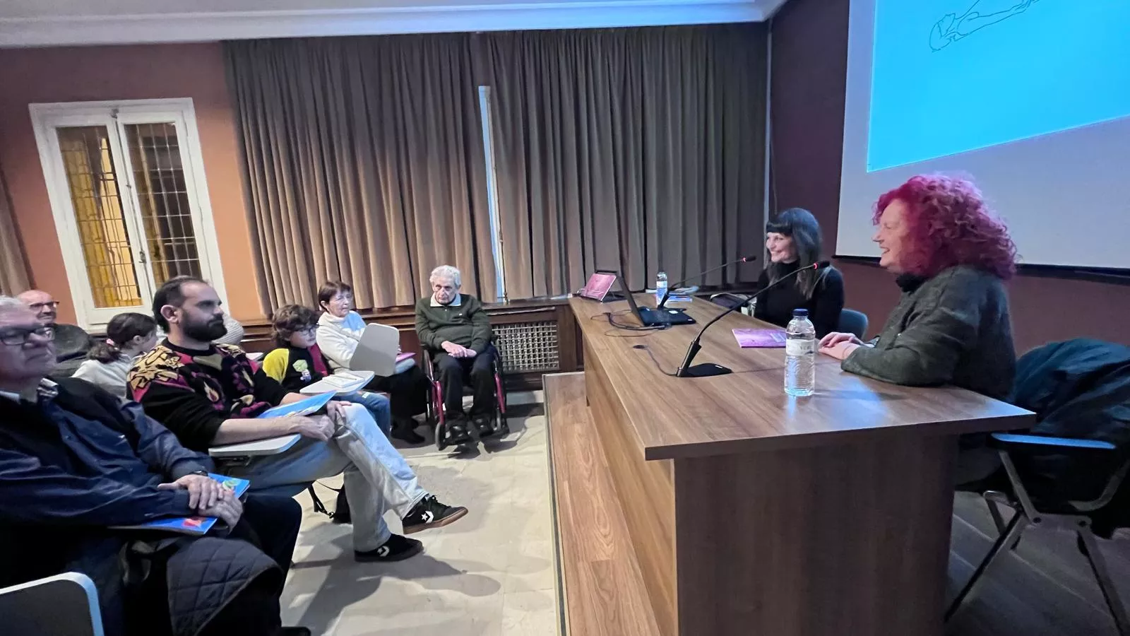 Presentación del libro de Estela Puyuelo 'La maestra de yoga'. Foto Mercedes Manterola2