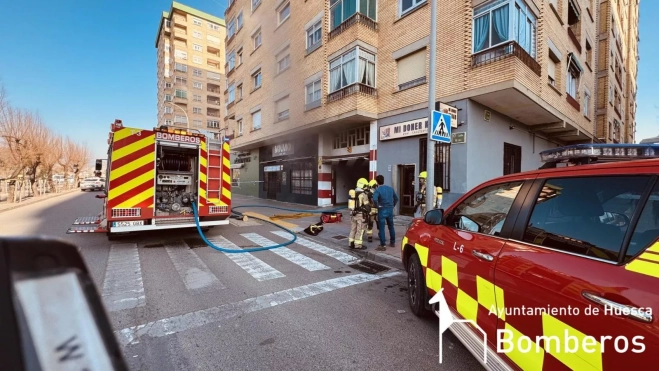 Los bomberos actúan en la calle Fraga Los bomberos actúan en la calle Fraga