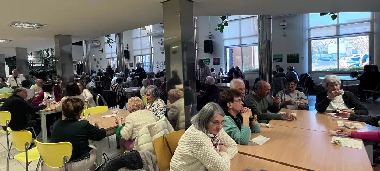 Celebración de Santa Águeda en el Hogar de Mayores del IASS de Huesca. Foto Mercedes Manterola