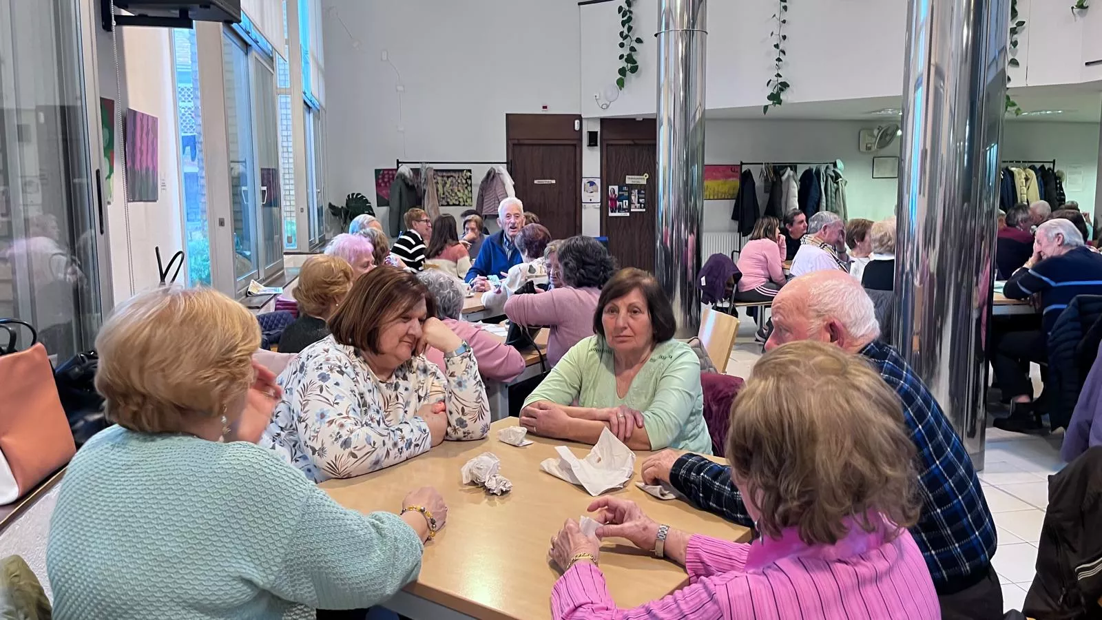 Celebración de Santa Águeda en el Hogar de Mayores del IASS de Huesca. Foto Mercedes Manterola