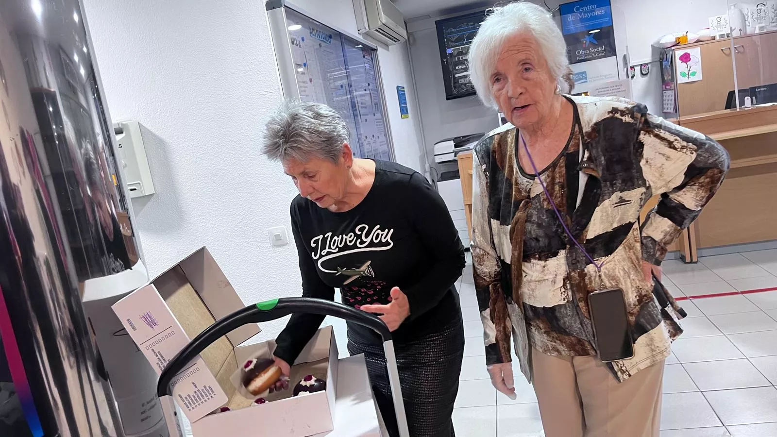 Celebración de Santa Águeda en el Hogar de Mayores del IASS de Huesca. Foto Mercedes Manterola