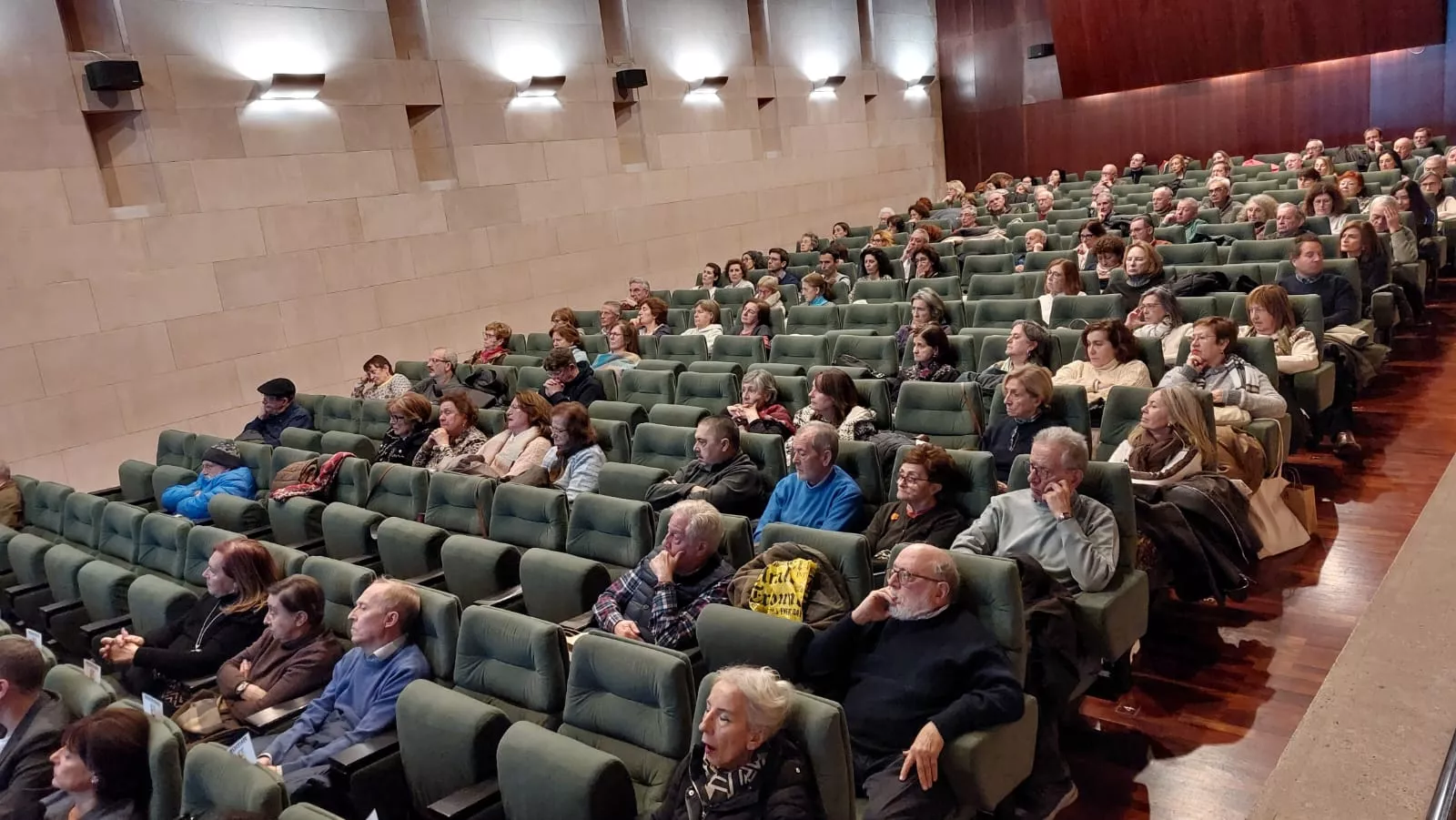 Conferencia "Hacia un lugar para el hombre: el arduo camino de Ramón J. Sender" por Donatella Pini